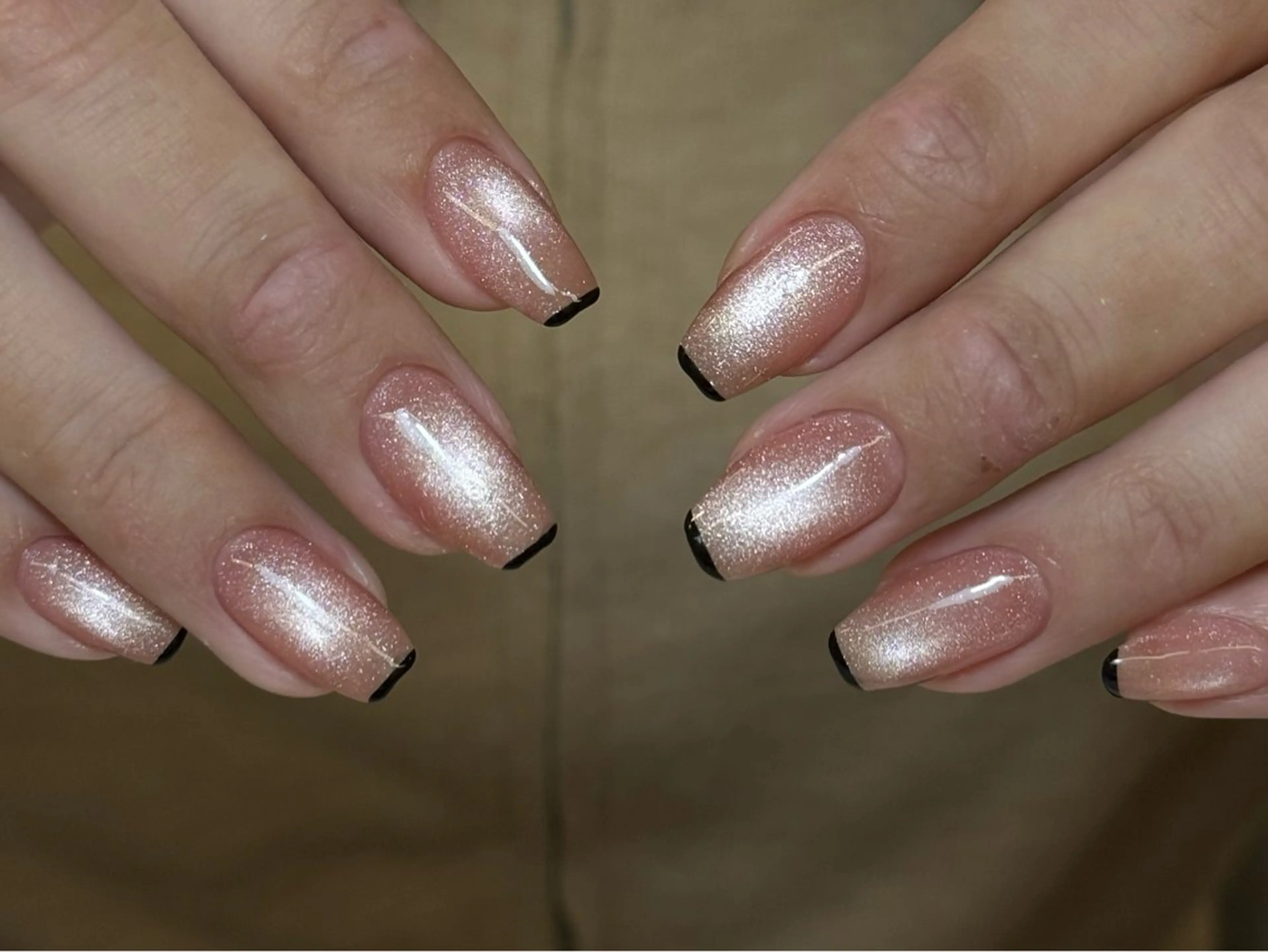 ネイル チークネイル フレンチネイル 韓国ネイル マグネットネイル 持ち込み ハンドネイル Hi nail🎀 池袋kozueのネイルデザイン