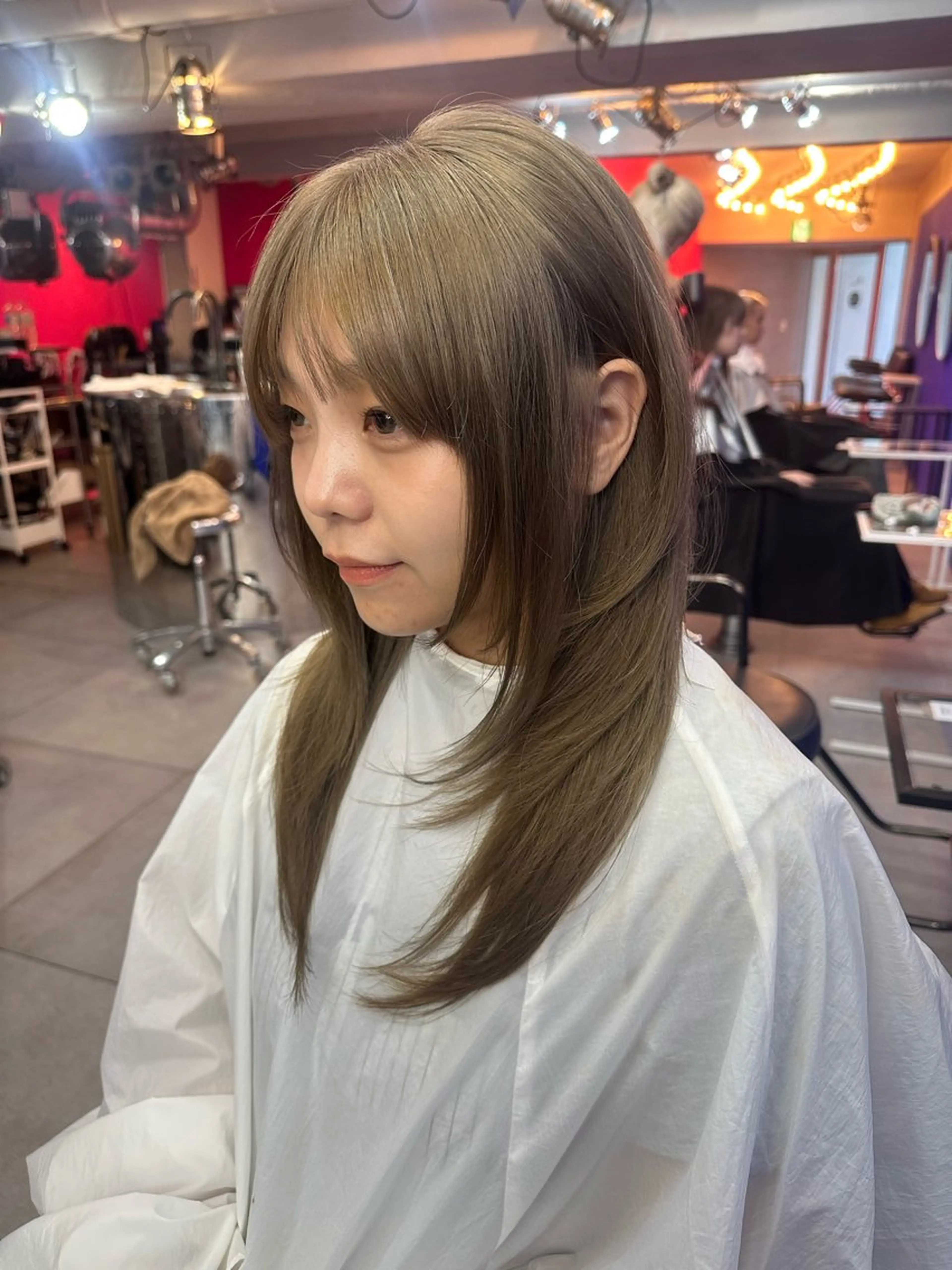 セミロング カット ヘアカラー トリートメント RiA/レイヤーカッ ト/ハッシュカットのヘアスタイル