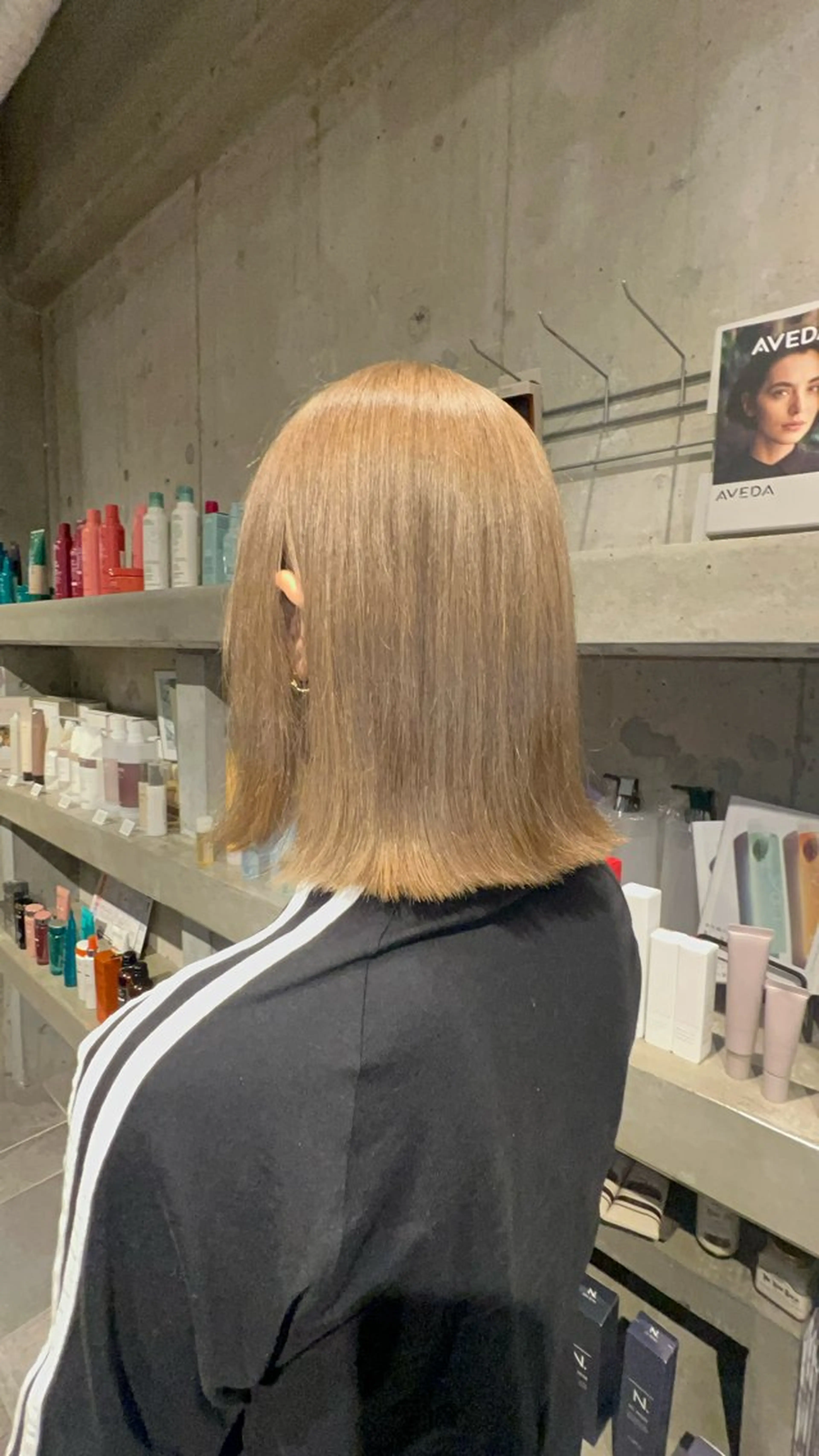 カラー ベージュカラー ブリーチ ミルクティーベージュ momo /鍛冶屋町のヘアスタイル