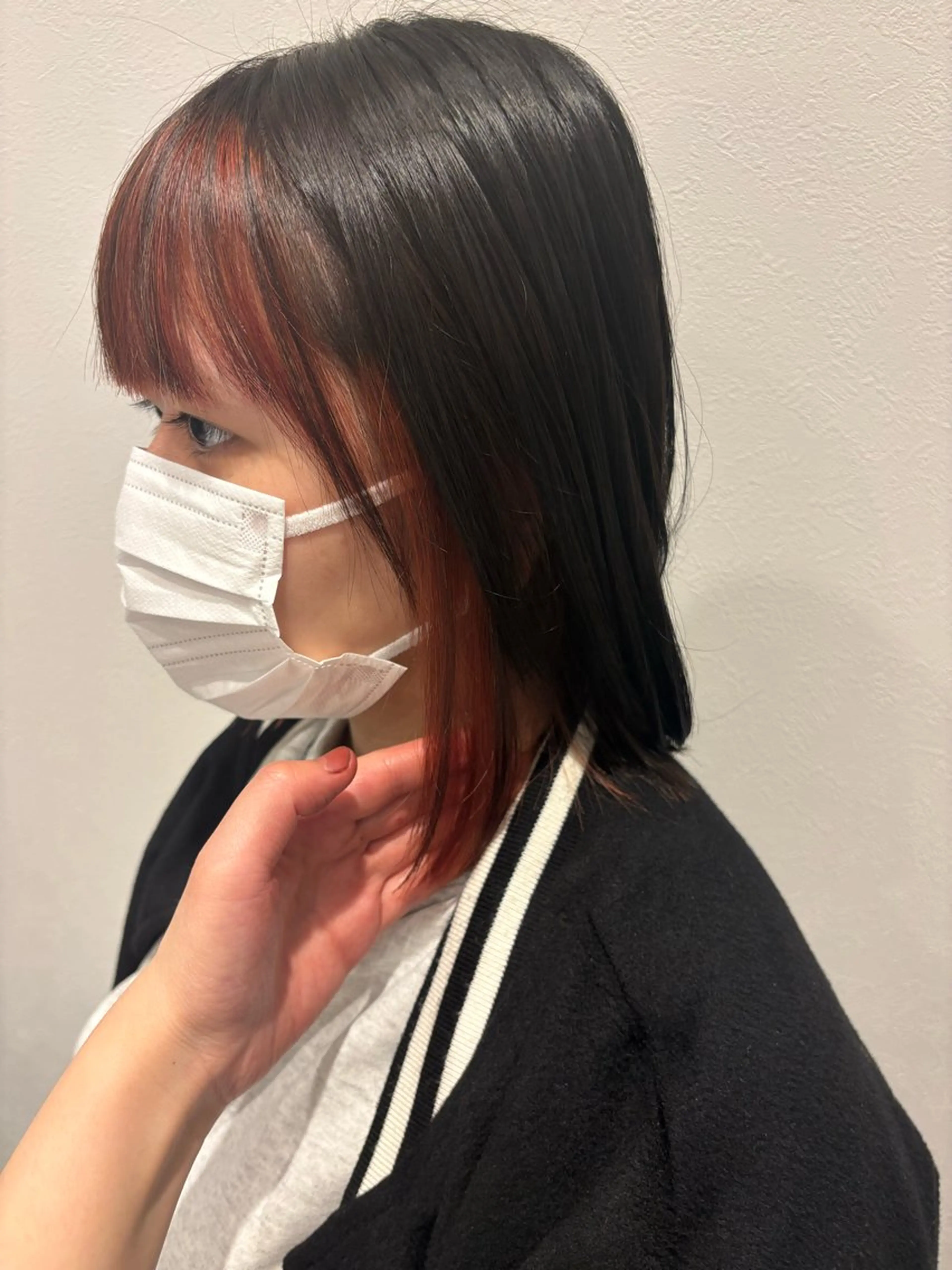 ミディアム カット ヘアカラー 小堀 いぶきのヘアスタイル