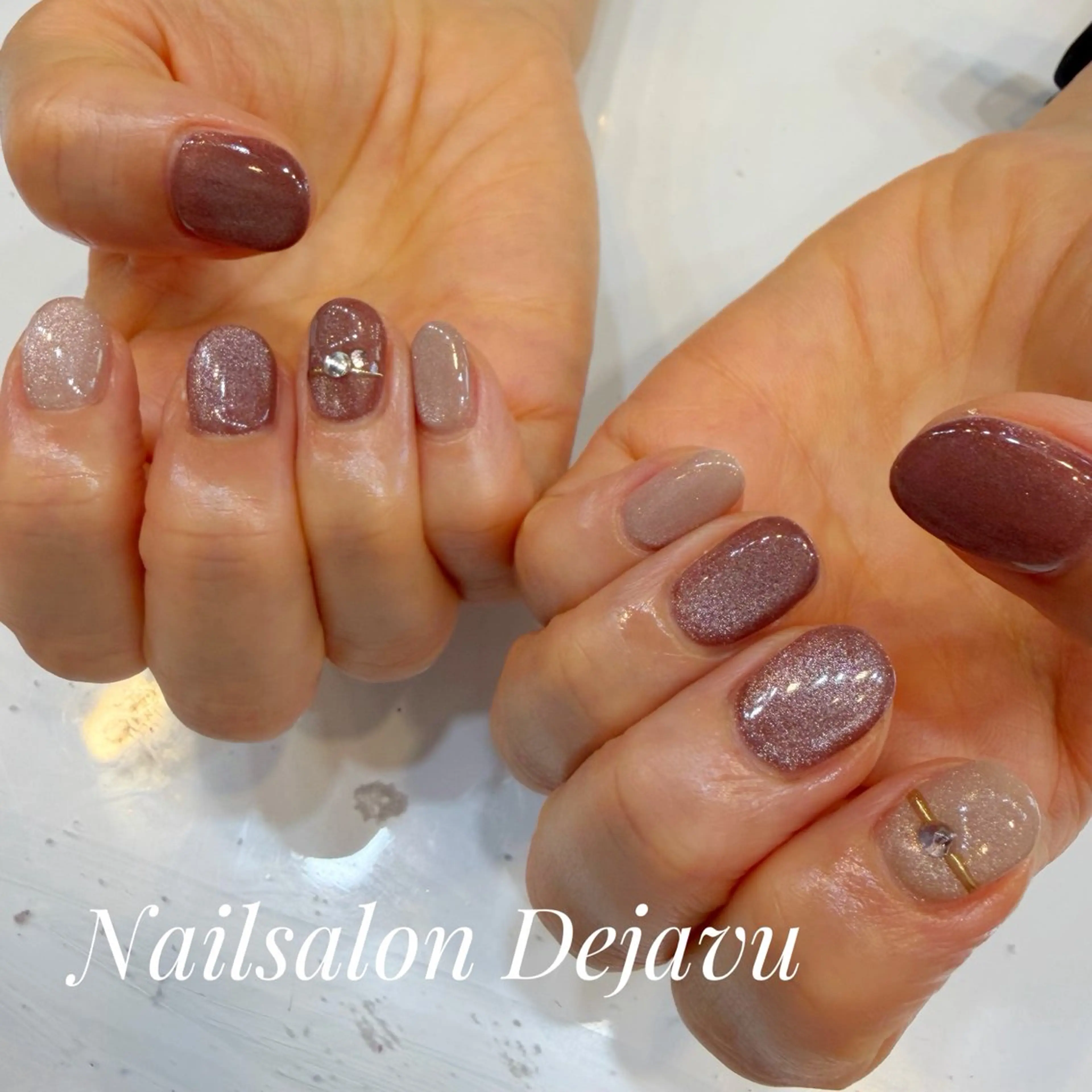 ネイル ラメ(グリッター) マグネットネイル ビー玉ネイル ハンドネイル Nail salon Dejavu 🌿のネイルデザイン