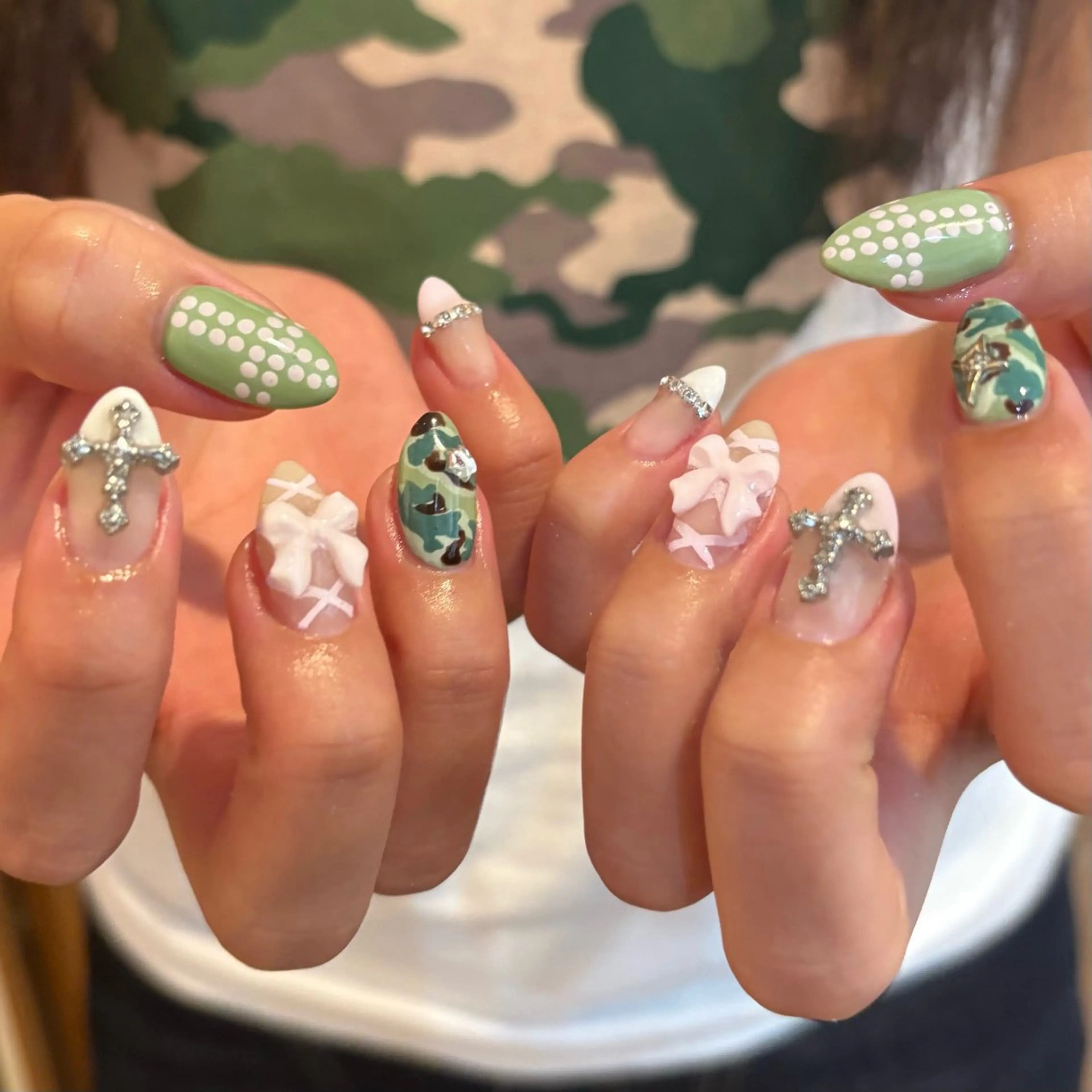 ネイル ハンドネイル フットネイル yuri / 個性派nailのネイルデザイン