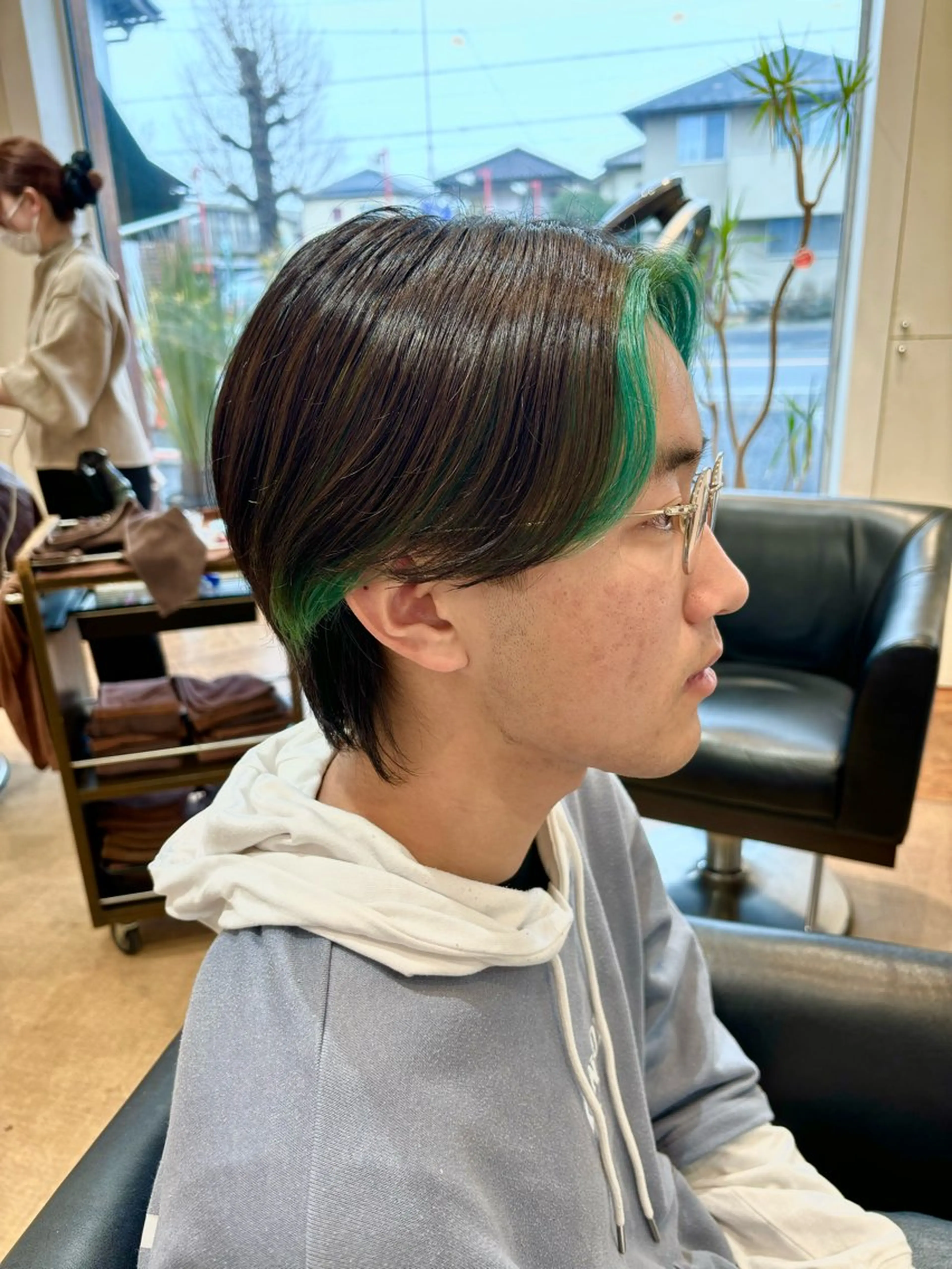 ショート カラー ミストバング イヤリングカラー  フェイスフレーミング イルミナカラー インナーカラー 秋山知穂ショート/ 縮毛矯正はお任せ🧸のヘアスタイル
