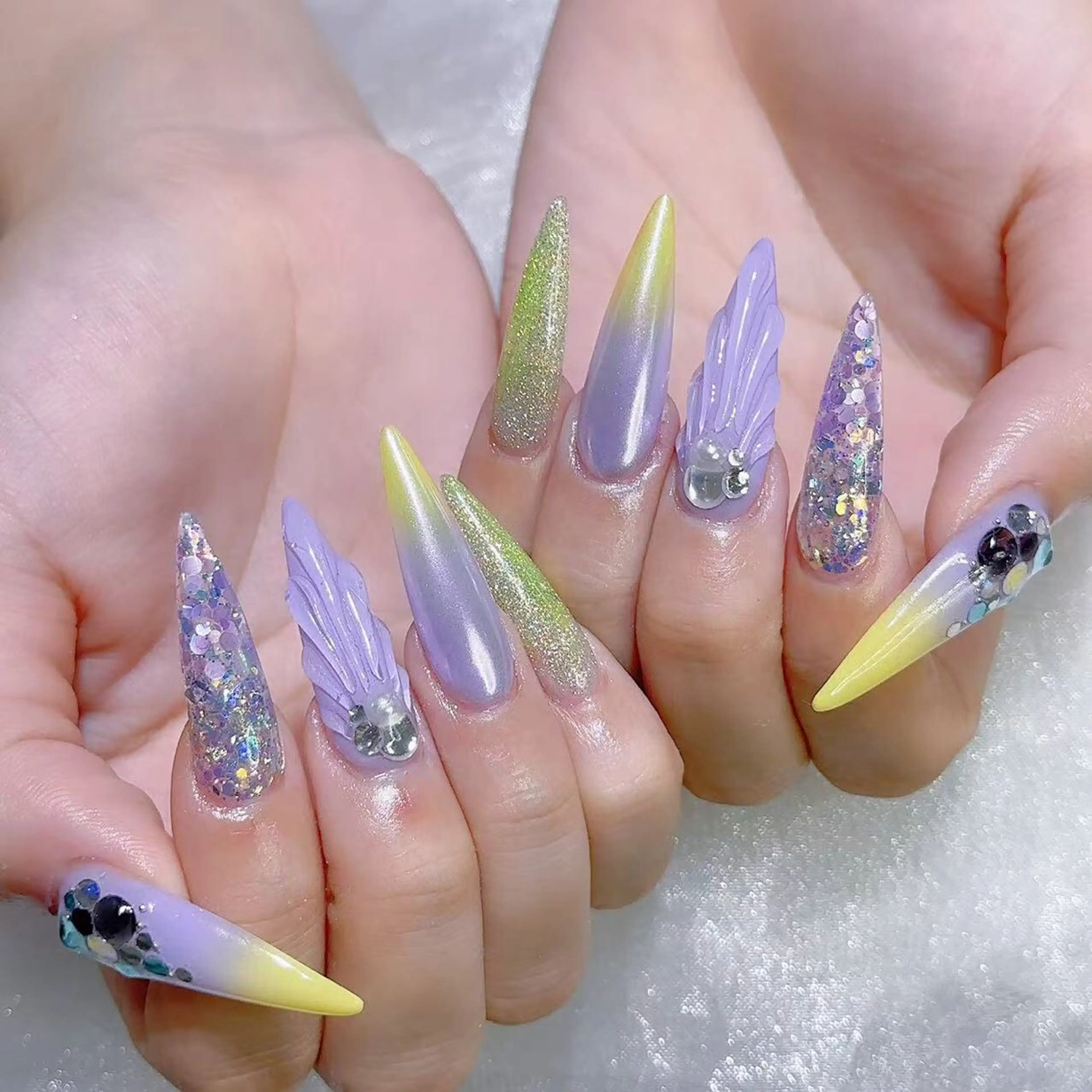 ネイル ハンドネイル Queens ひなのネイルデザイン