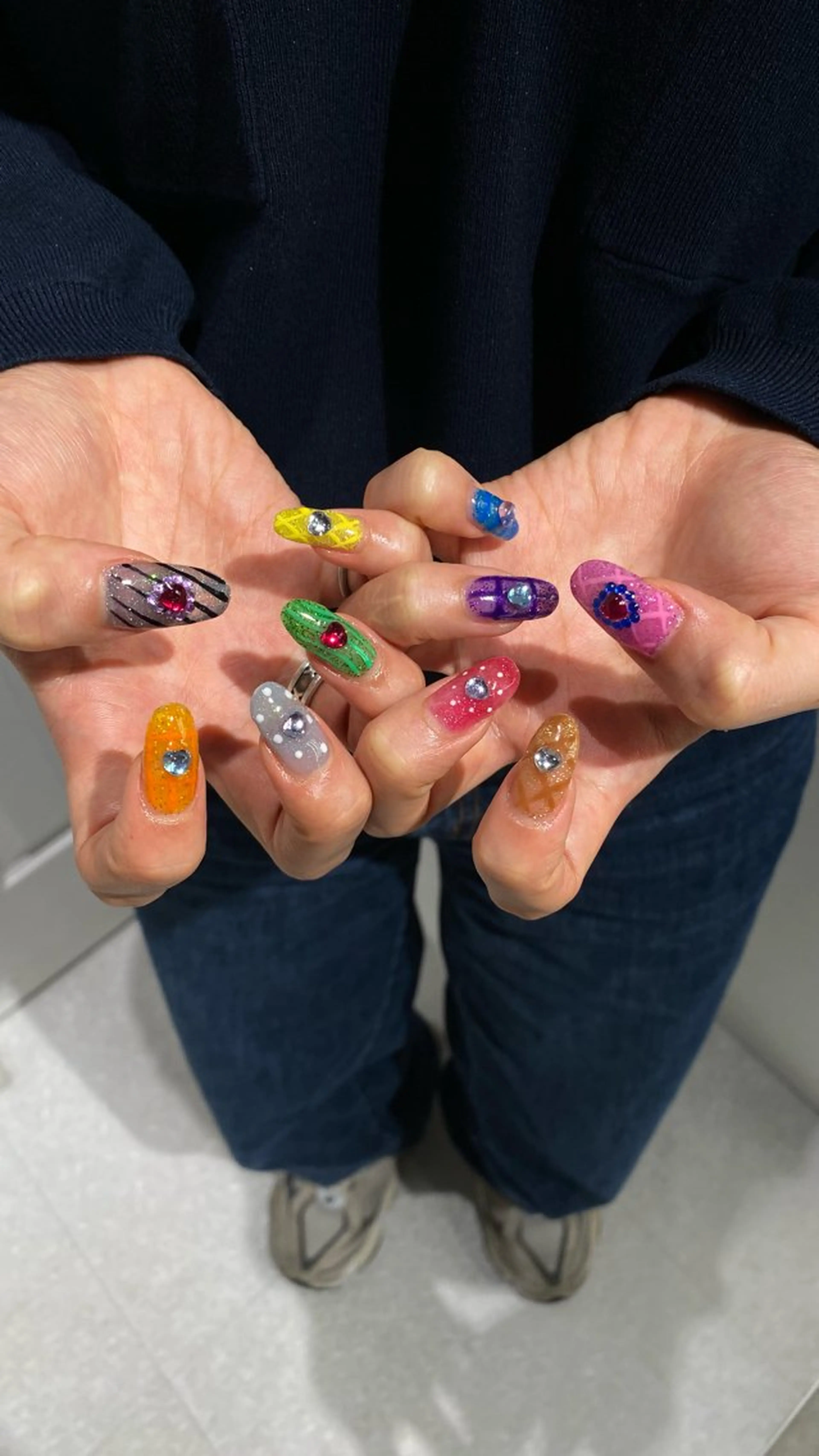 ネイル ハンドネイル カンナ【Y2Kネイル /コーンロウ】のネイルデザイン