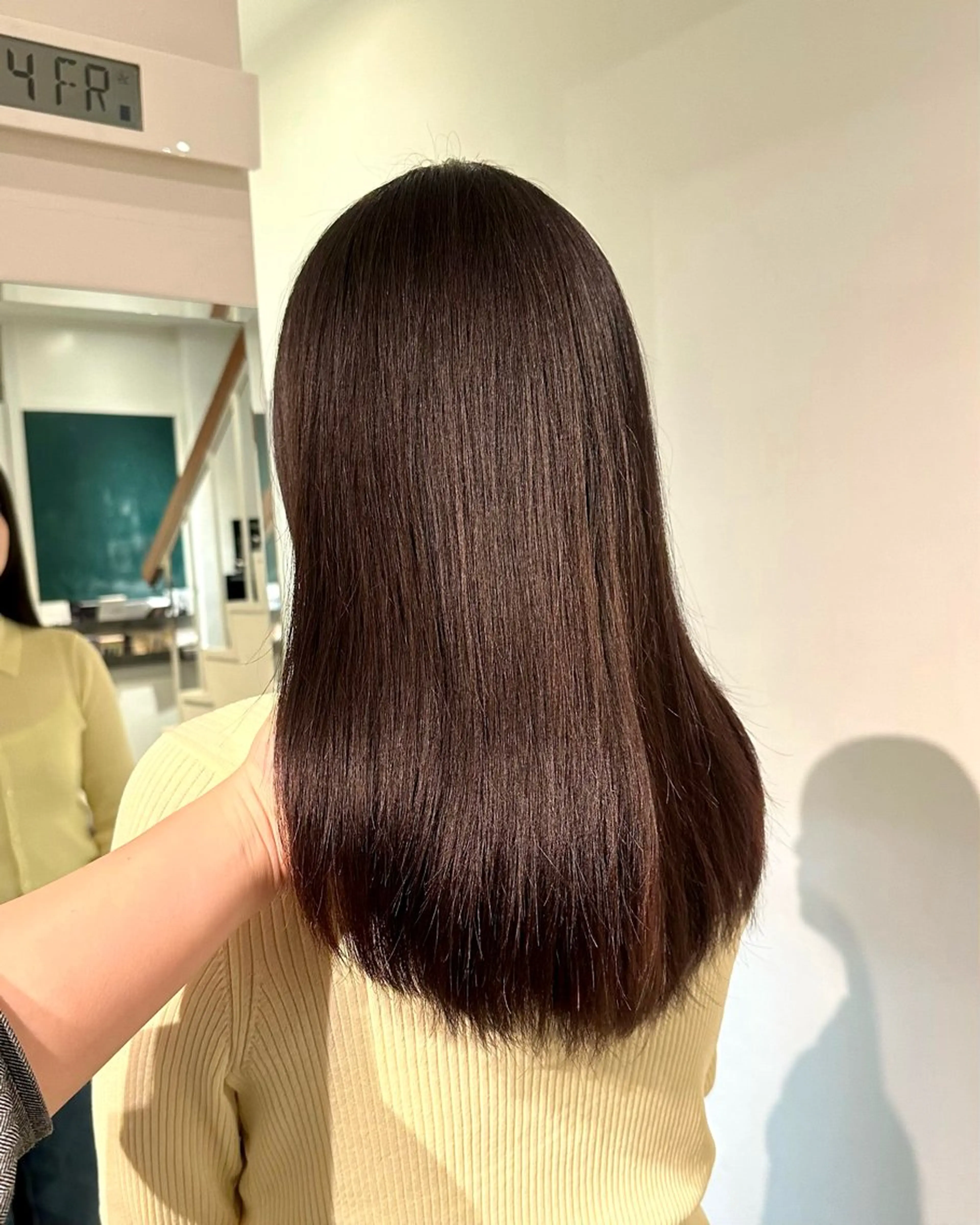 ストレートパーマ+質感再生トリートメントの写真