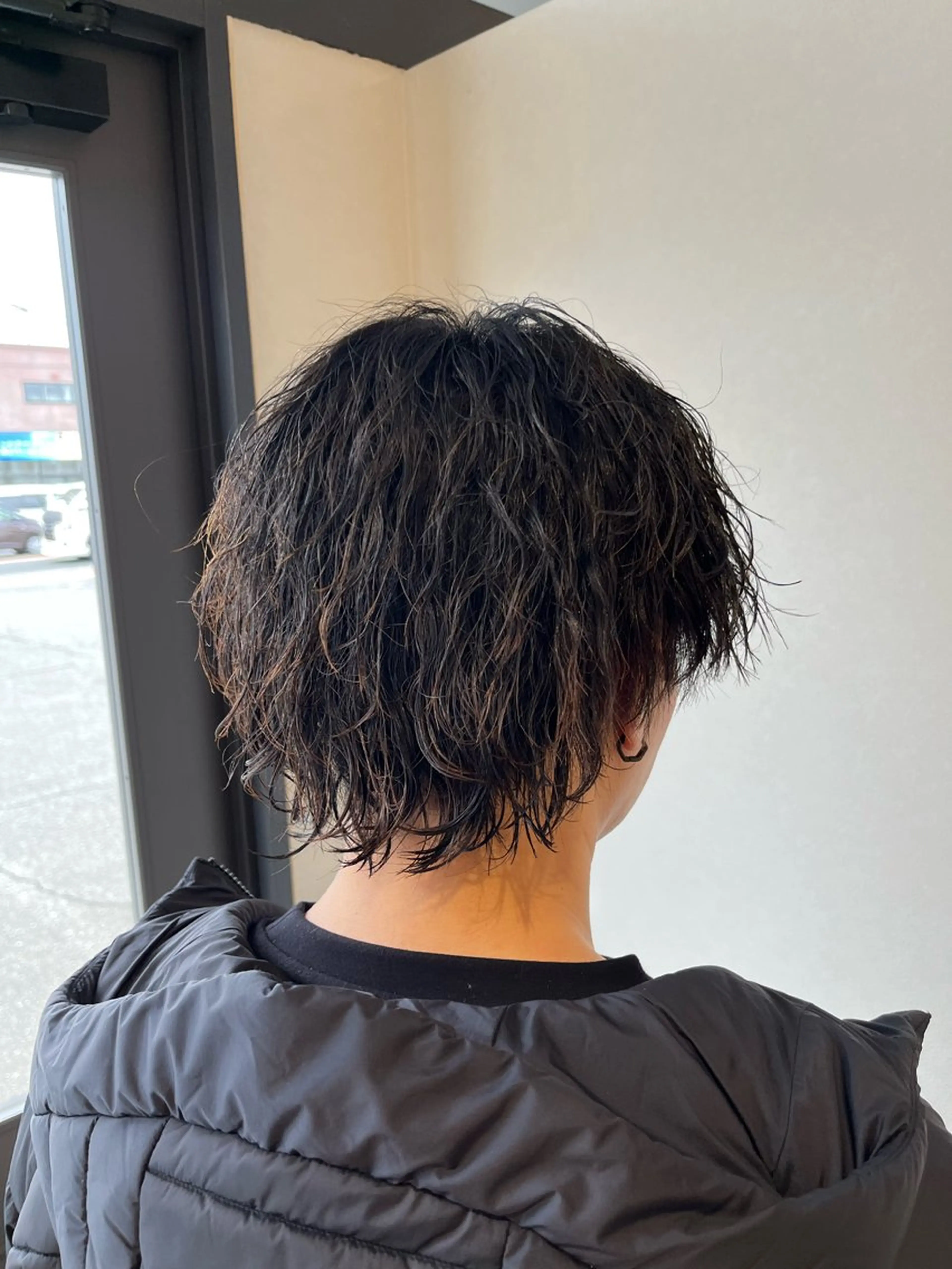 パーマ 伊津 綾理彩のヘアスタイル