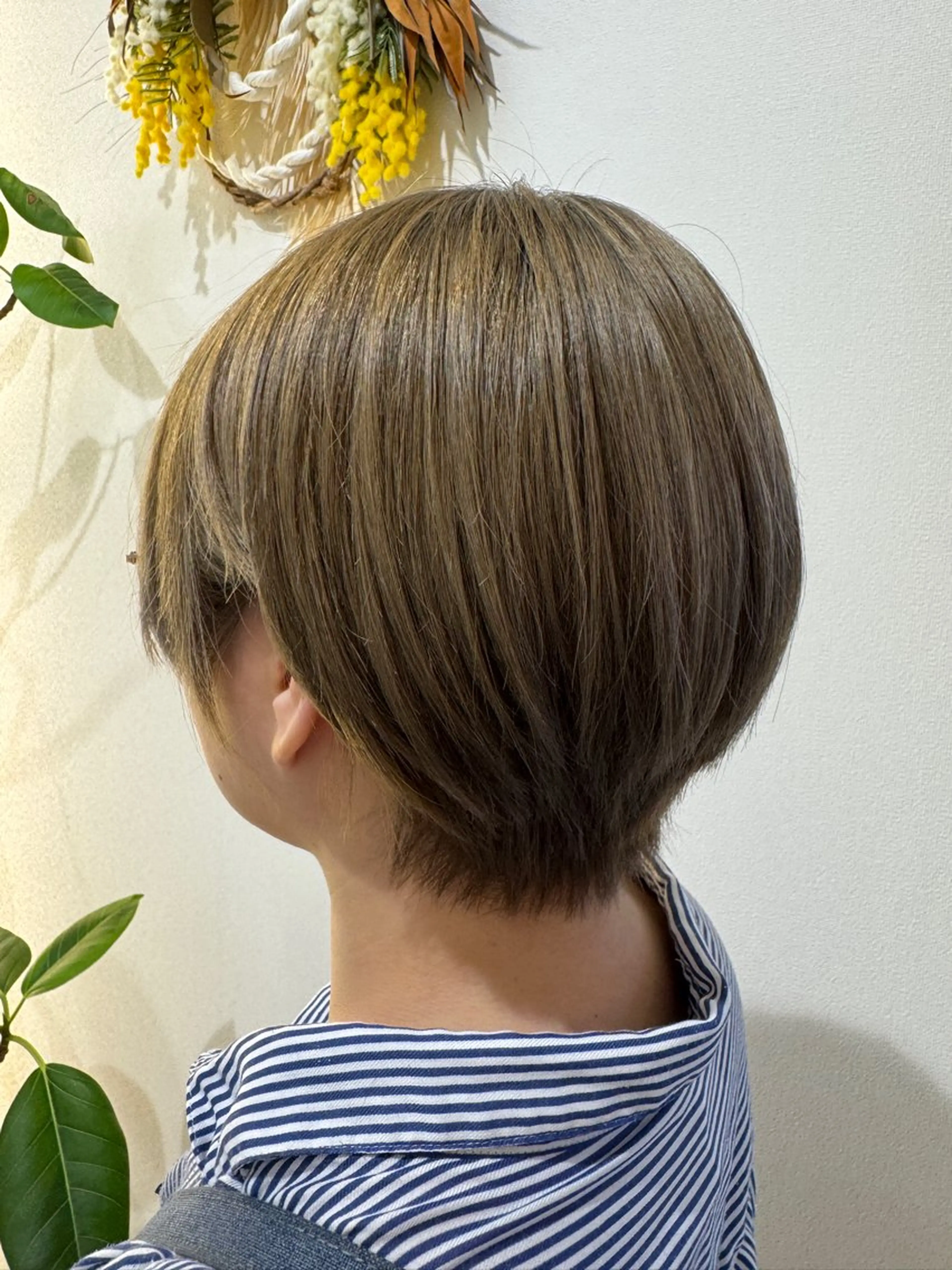 ショート カラー 平田 愛奈のヘアスタイル