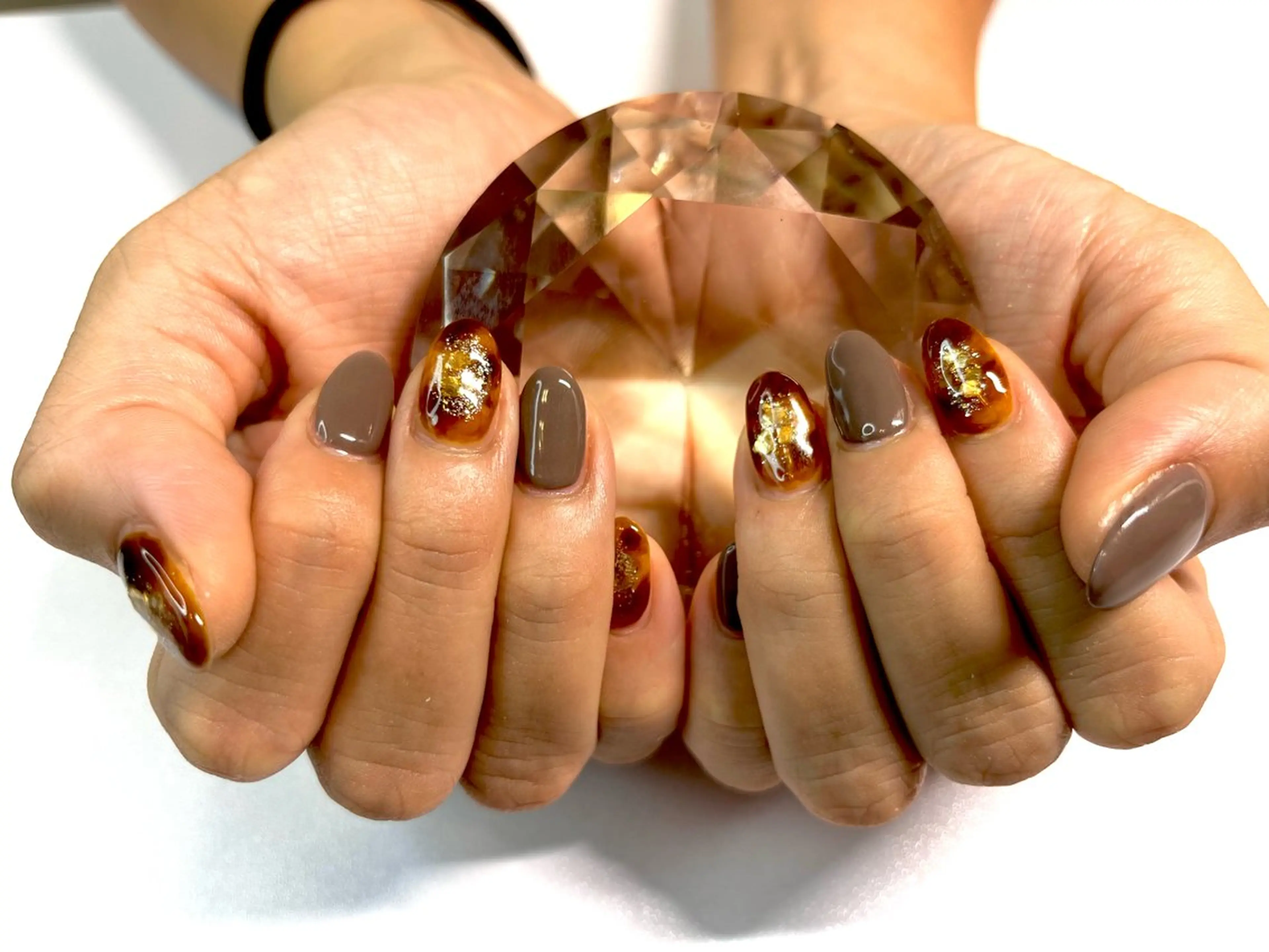 ネイル アートネイル べっ甲ネイル ニュアンスネイル オフィスネイル ワンカラーネイル ハンドネイル プライベートサロン N's Nailのネイルデザイン