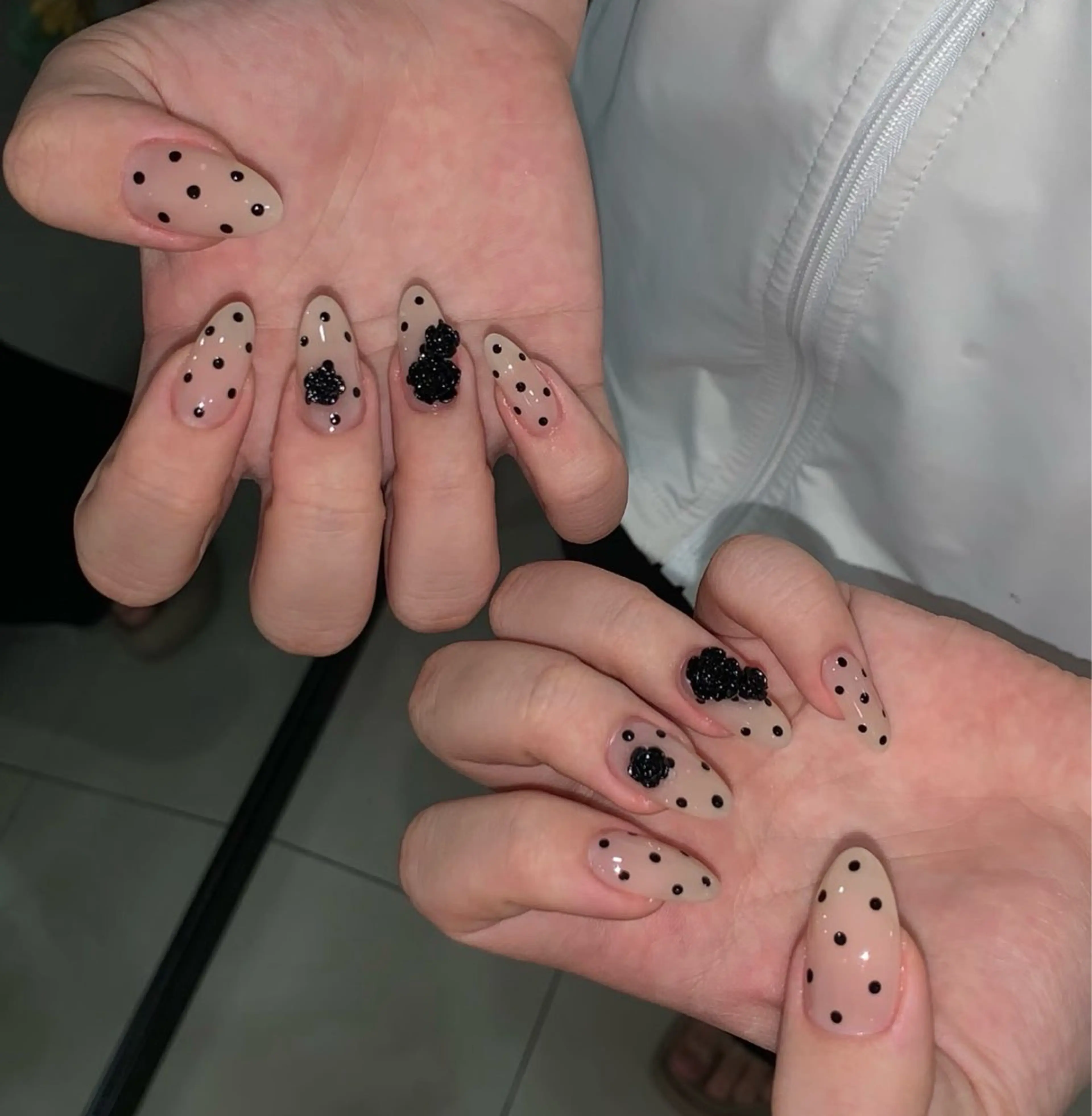 ネイル ハンドネイル Theone栄店 赤松のネイルデザイン