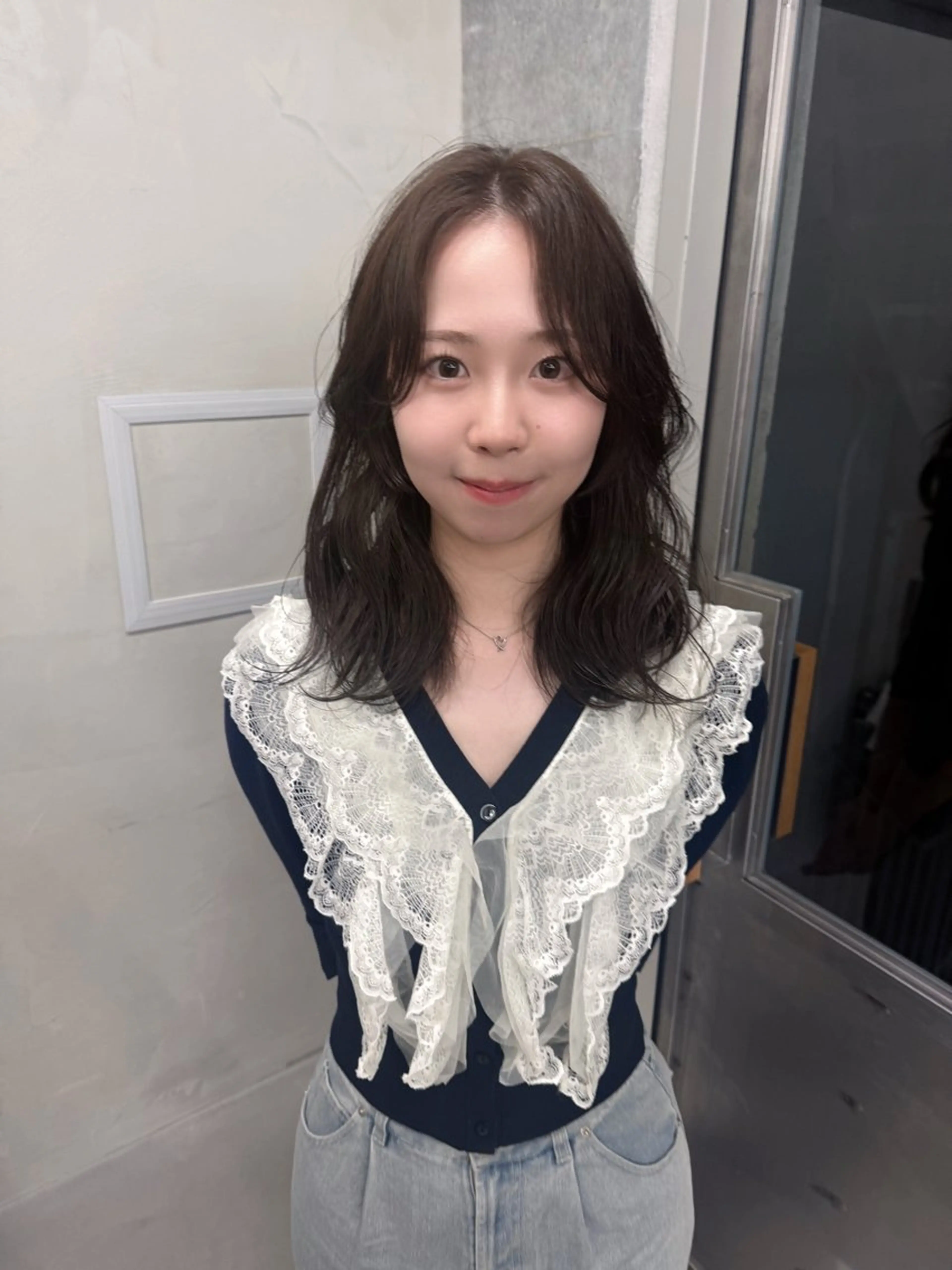 ロング カラー ロングレイヤー アッシュ ベージュカラー ブリーチ 透明感カラー カット ヘアカラー トリートメント 誰より丁寧なカット/ 小林輝/レイヤーのヘアスタイル