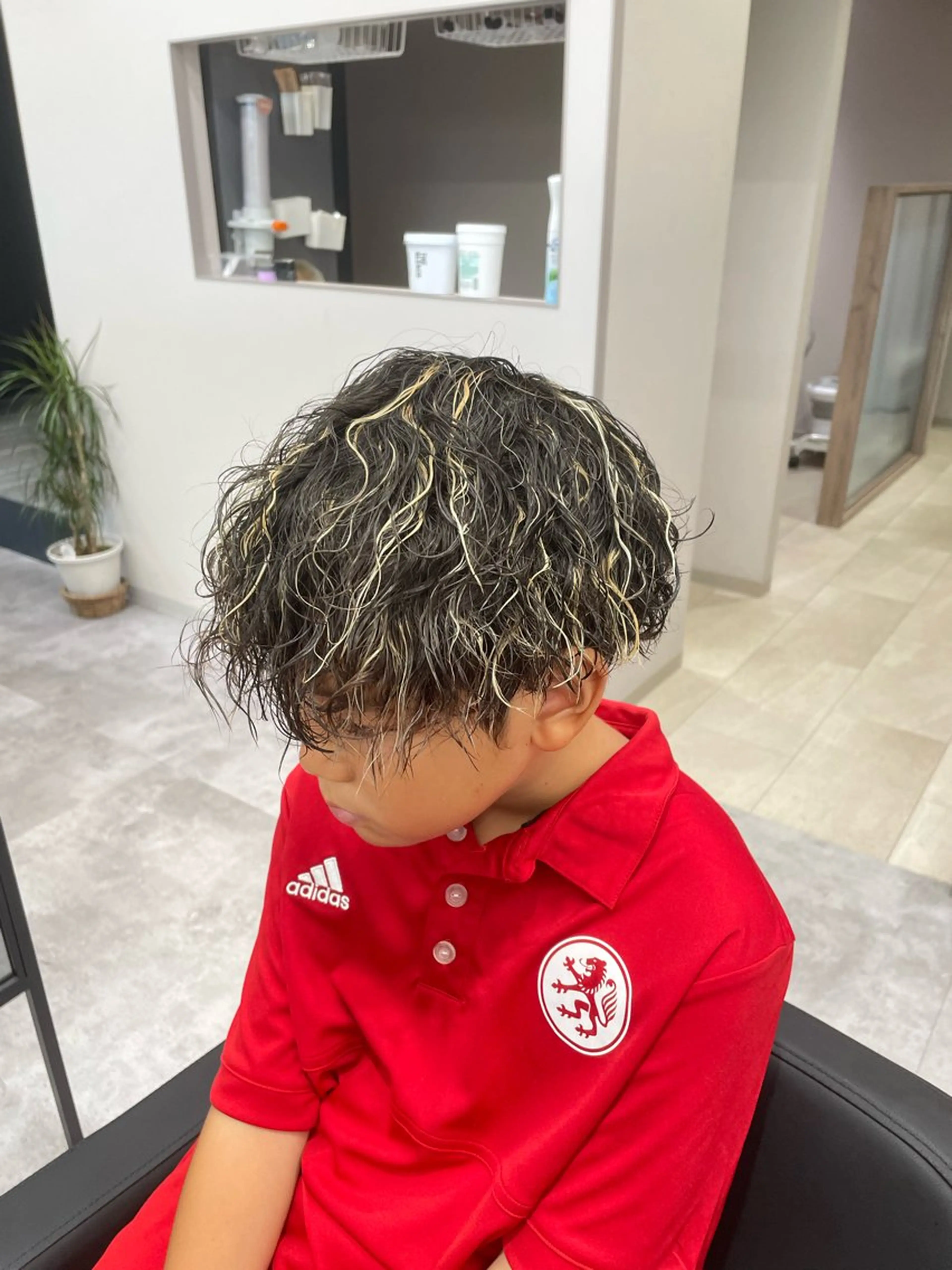 メンズ キッズ パーマ COCO .のヘアスタイル