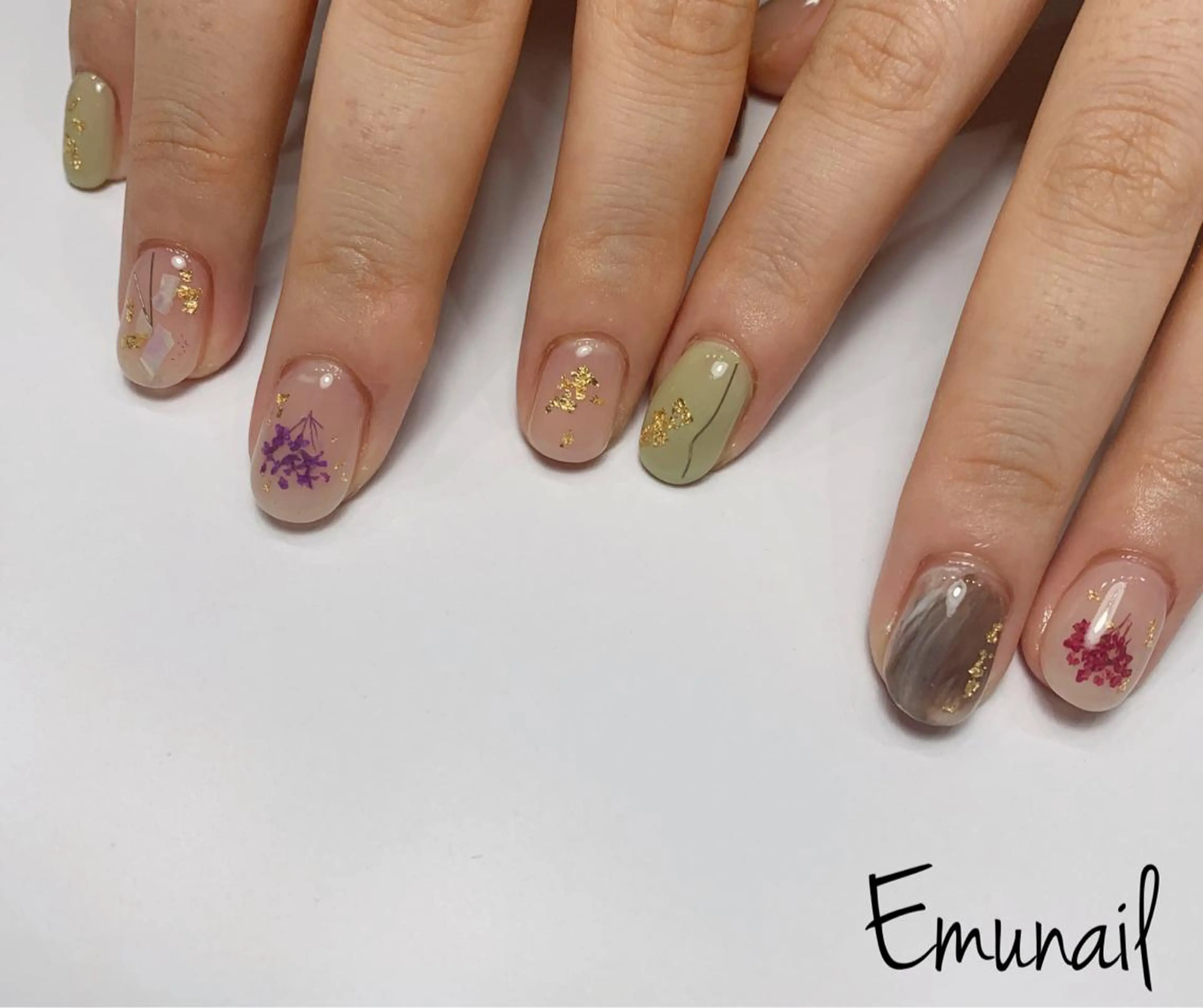 ネイル Emu Nailのネイルデザイン