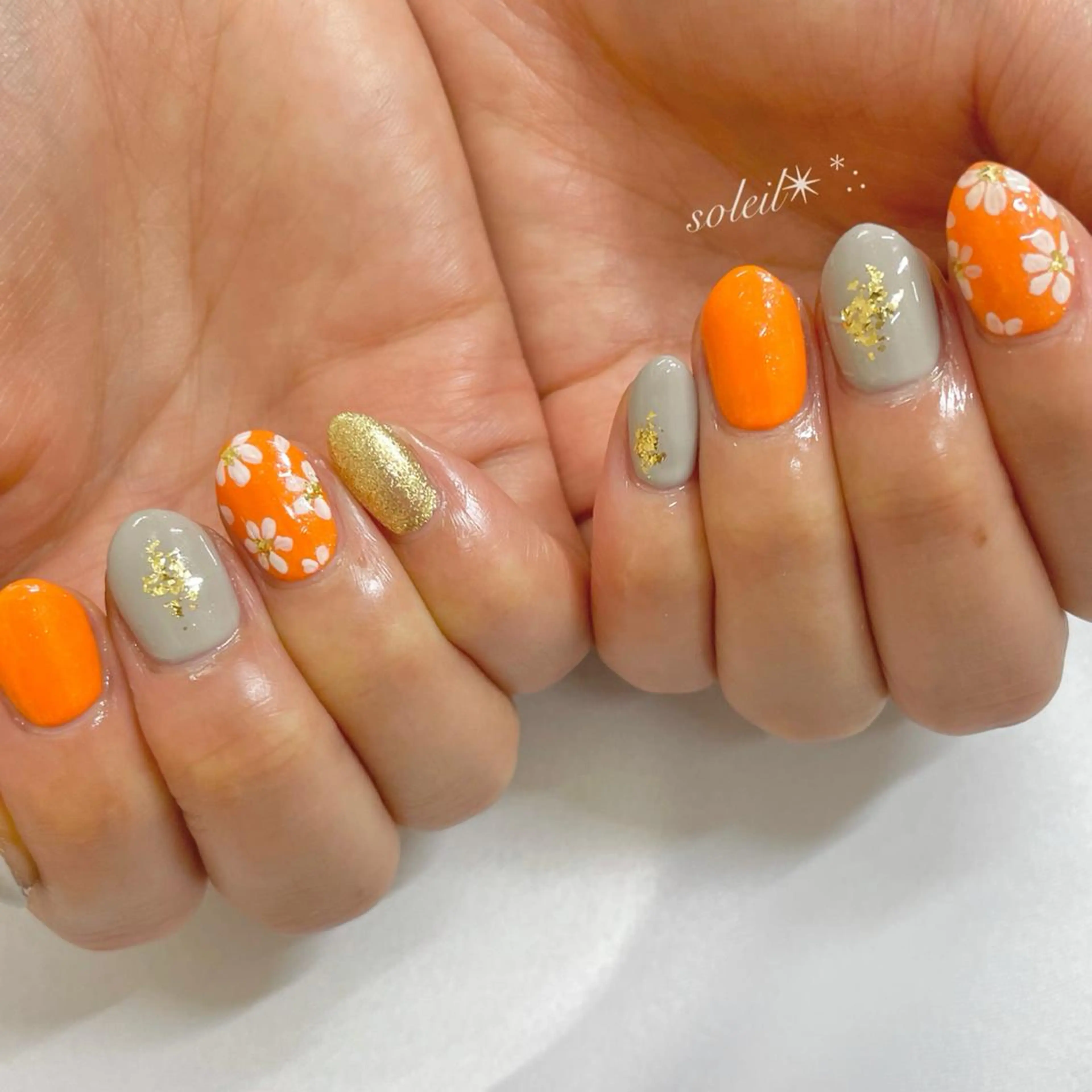 ネイル アートネイル クリアネイル フラッシュネイル フラワーネイル ジェルネイル 粟津 美紀のネイルデザイン