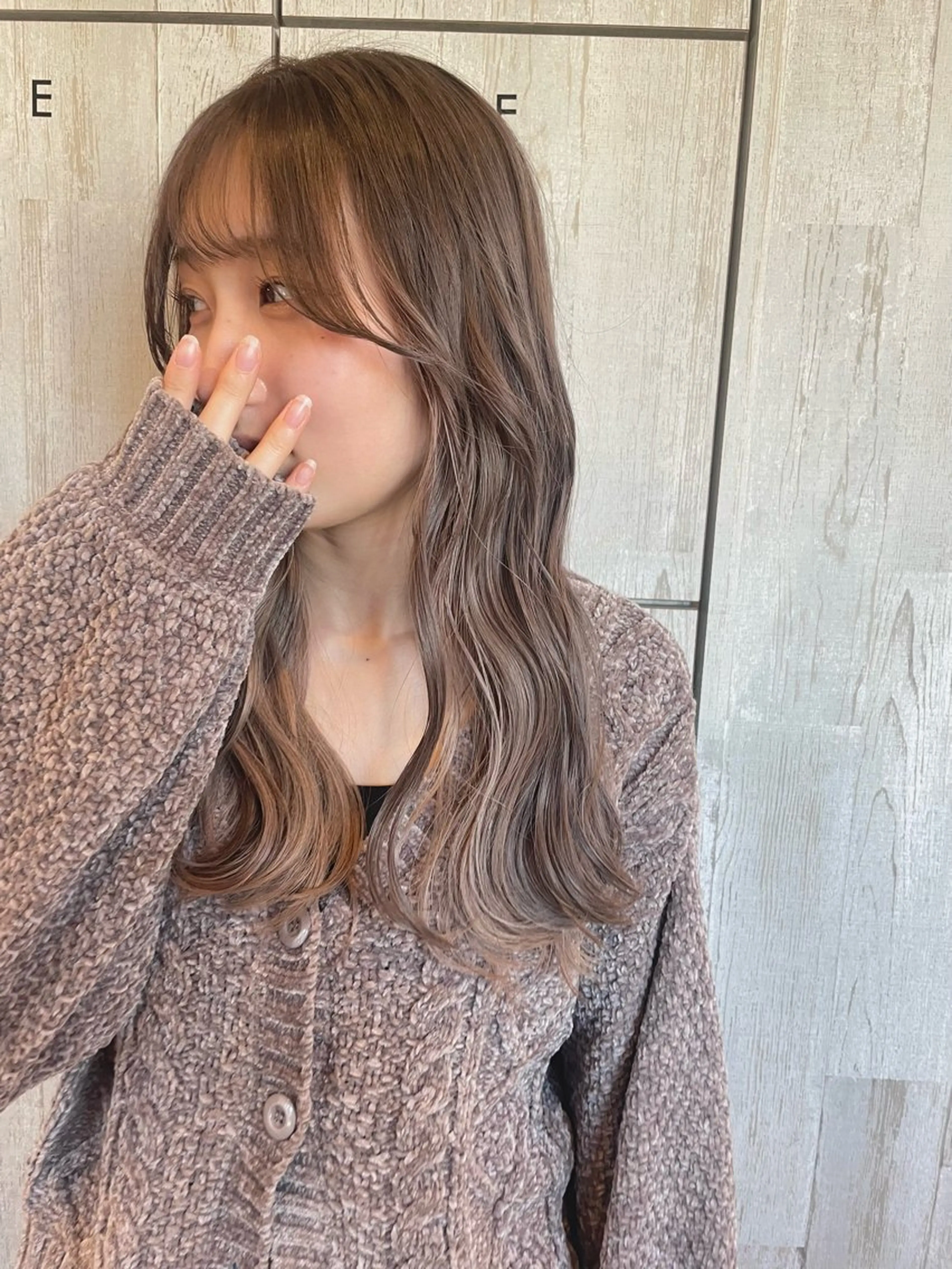 カラー ベージュ/透明感/ 桃子🎀のヘアスタイル