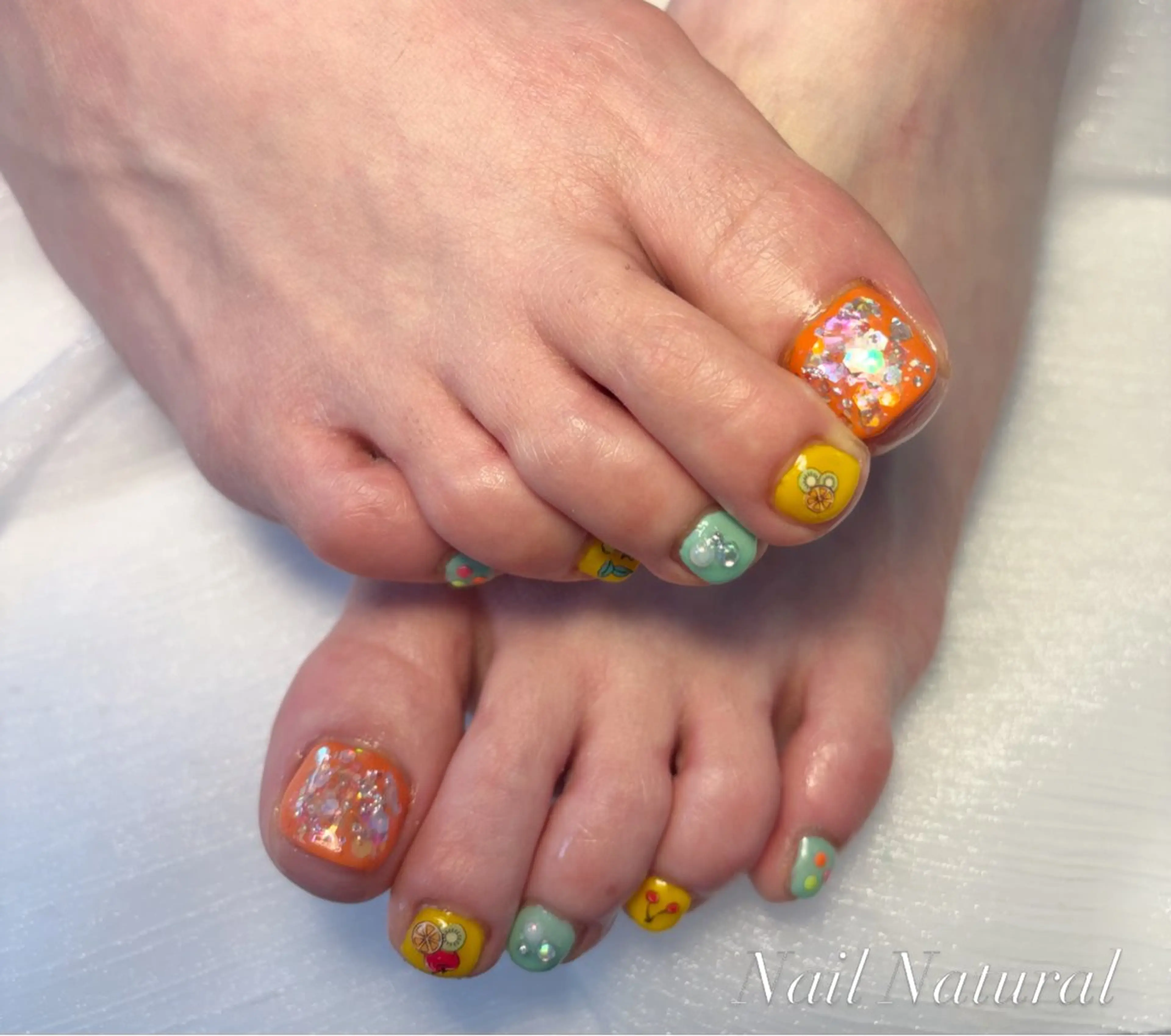 ネイル フレンチネイル 持ち込み 春ネイル フットネイル Nail salon Natulalのネイルデザイン