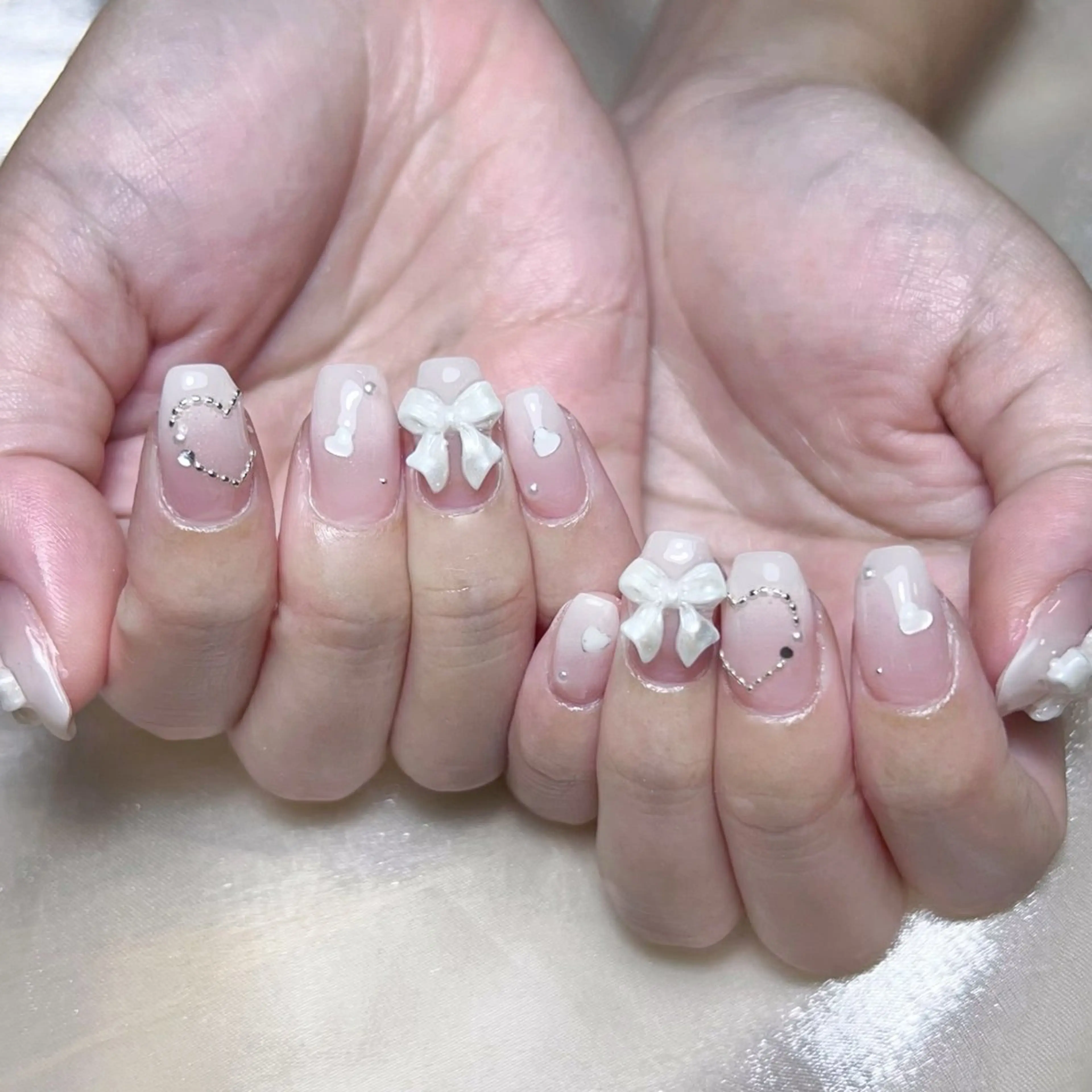 メンズ ネイル メンズ韓国風 アートネイル オーロラネイル ガーリー キラキラネイル ハンドネイル Nail salon 木にいるのネイルデザイン