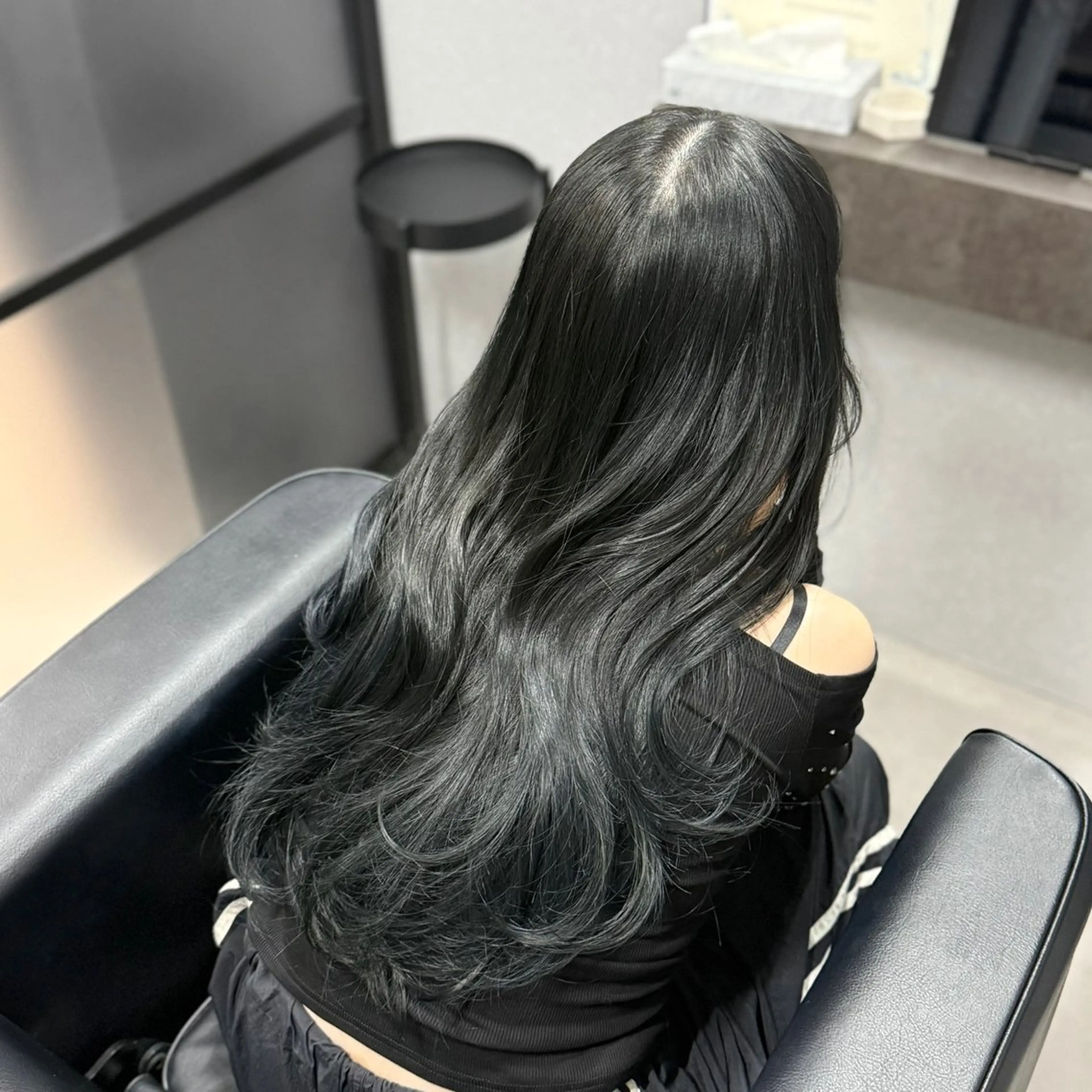 ロング カラー 黒髪 透明感カラー グレージュ オリーブカラー 髪質改善 ヘアカラー トリートメント 髪質改善Ⅰ透明感 艶カラーⅠたつやのヘアスタイル