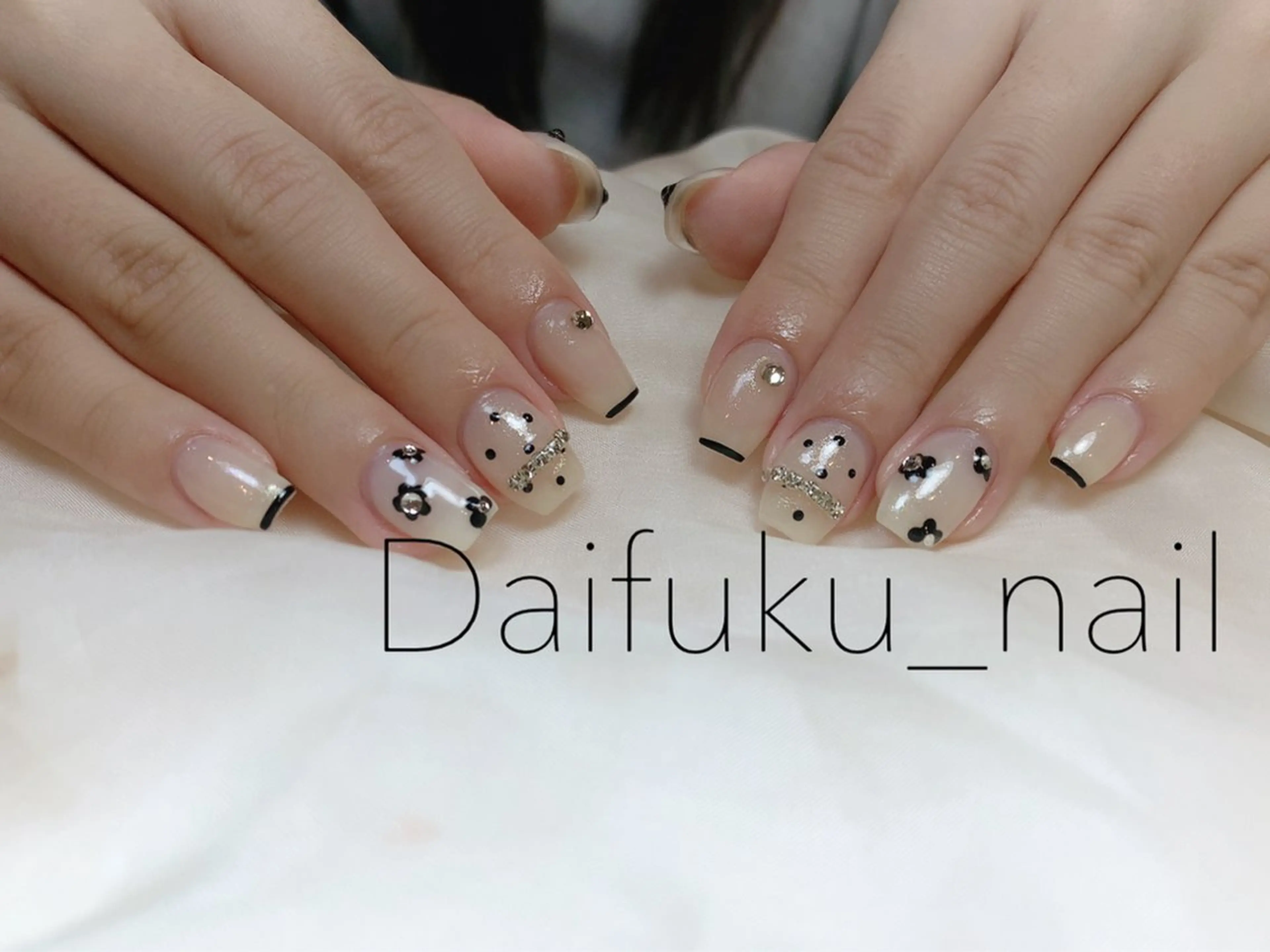 ミディアム ハンドネイル Daifuku nailsのネイルデザイン