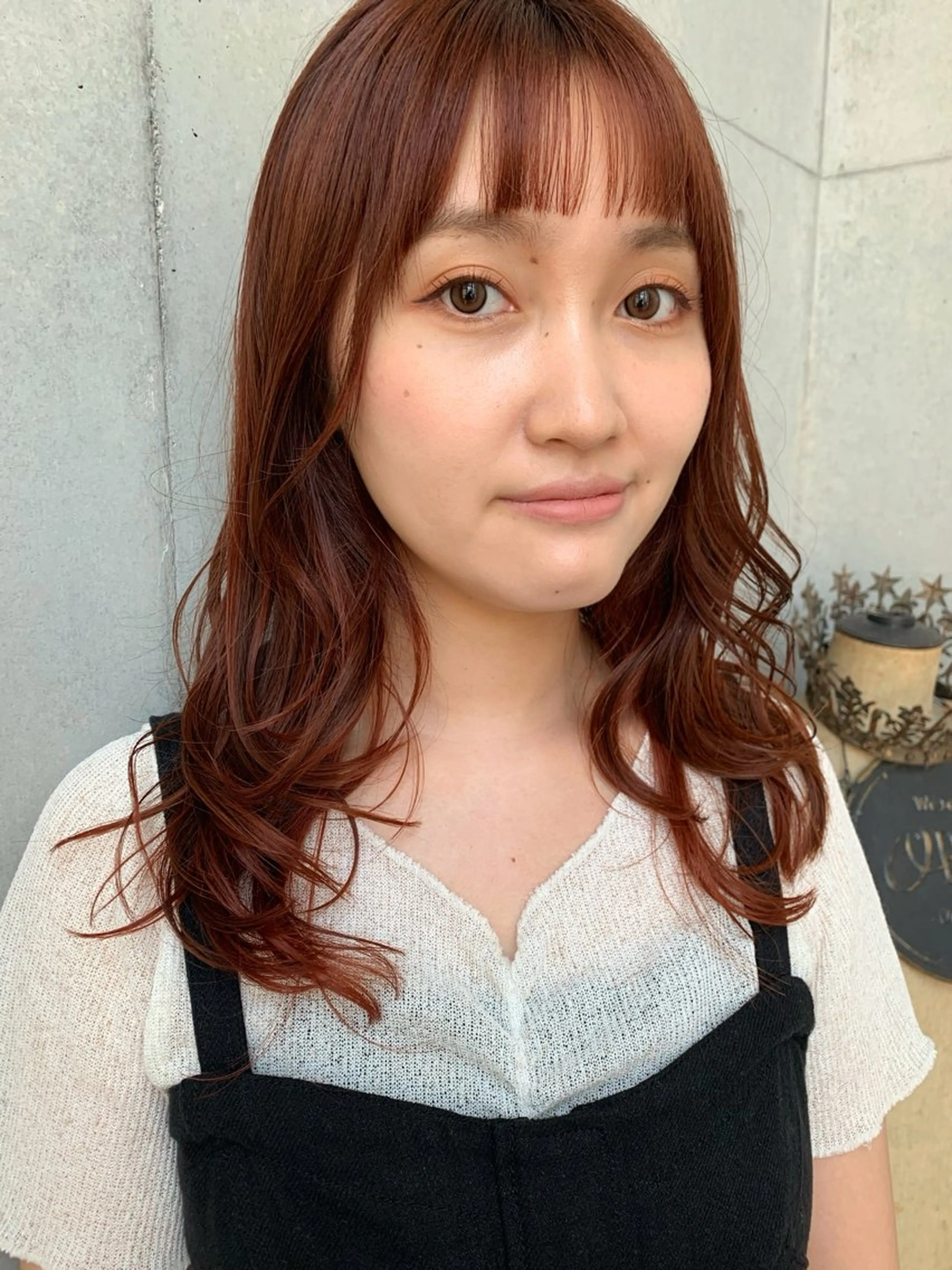 ロング カラー ブリーチ ブリーチなしカラー オレンジ レッドカラー オン眉 カット ブリーチなしWカラー /地毛風/小林凪沙のヘアスタイル