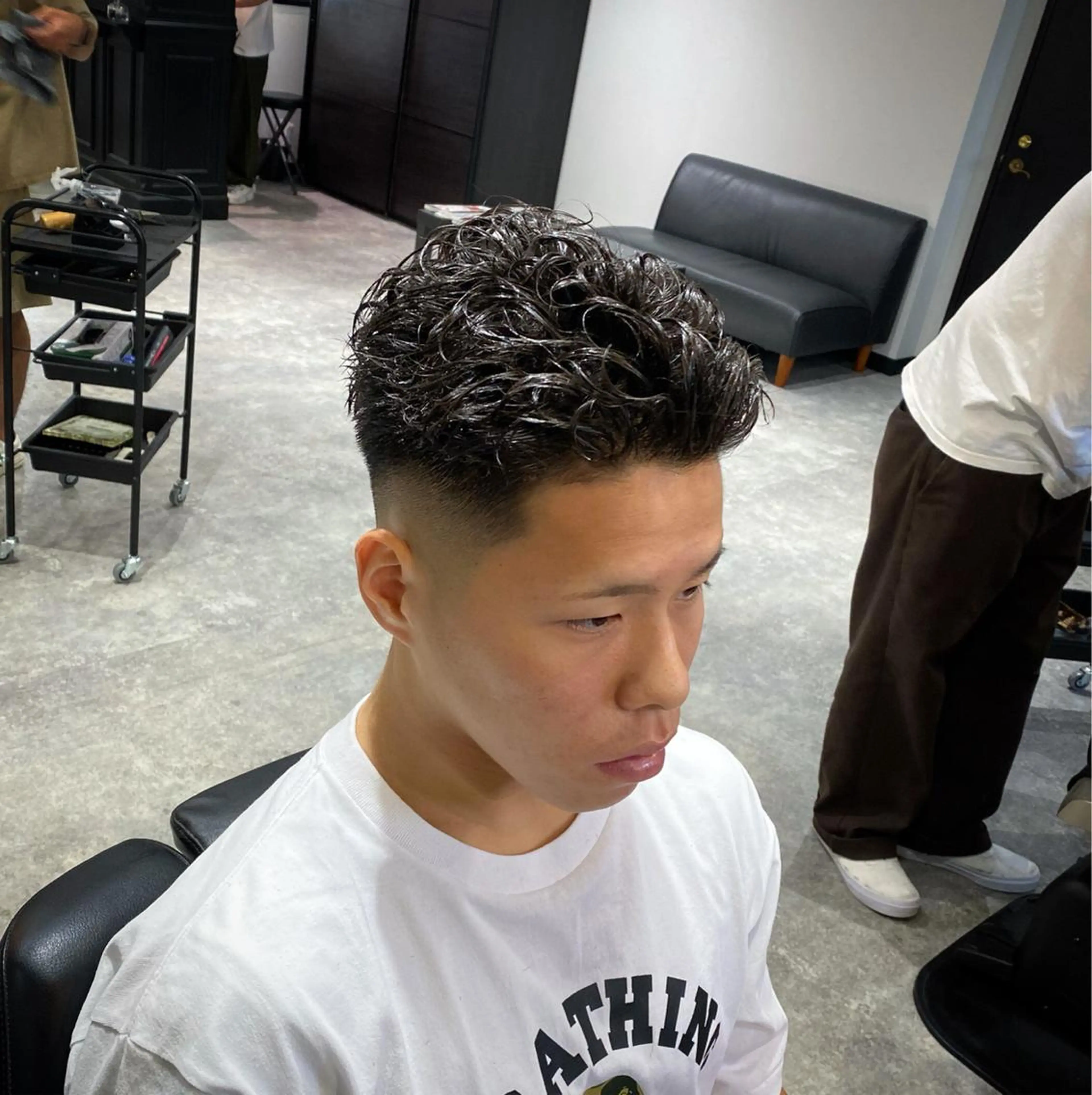 ショート パーマ メンズ フェードカット メンズパーマ スキンフェード ツイストスパイラルパーマ スパイラルパーマ パーマ 前田賢生 ご新規様はNGのヘアスタイル