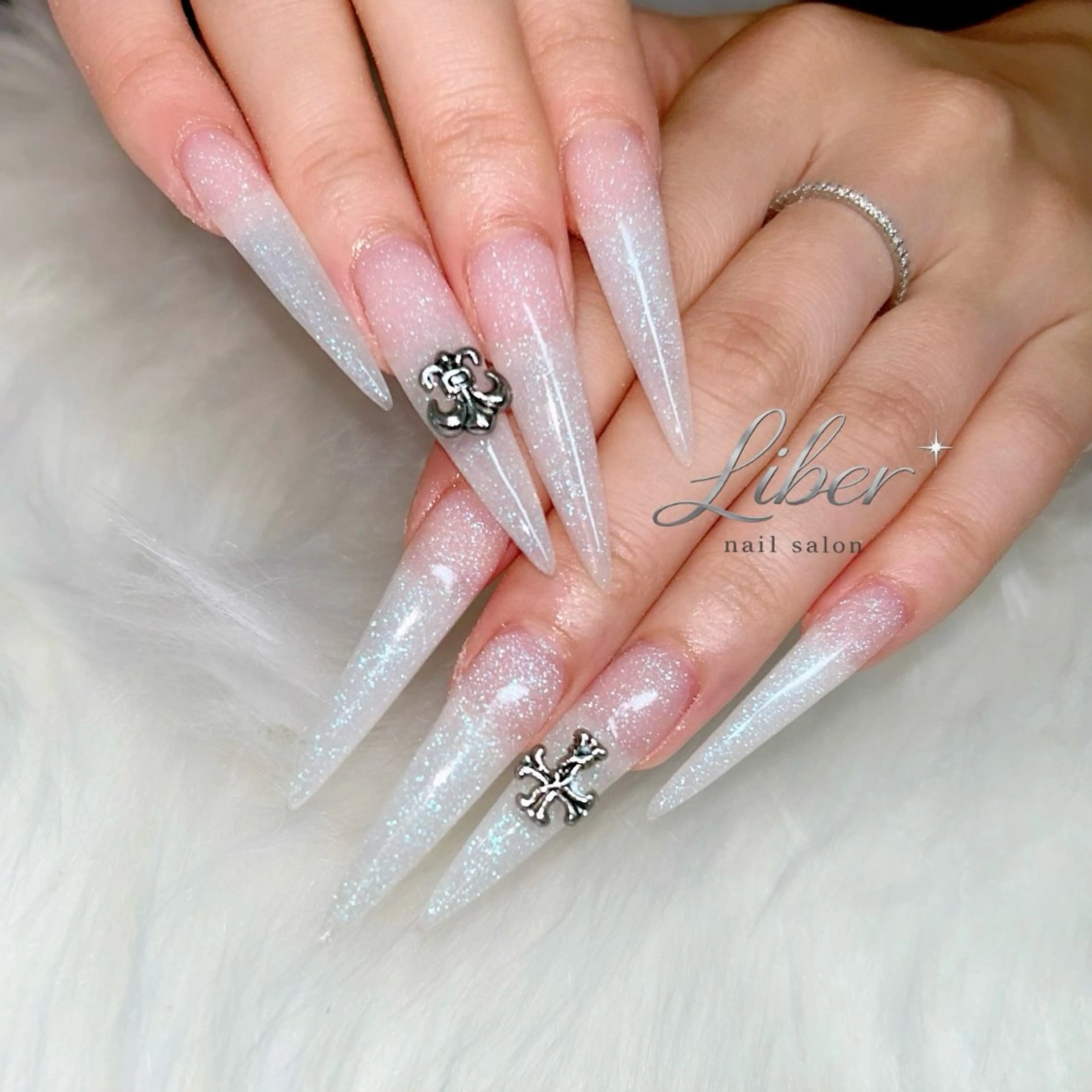 ネイル スカルプネイル Liber リベルのネイルデザイン