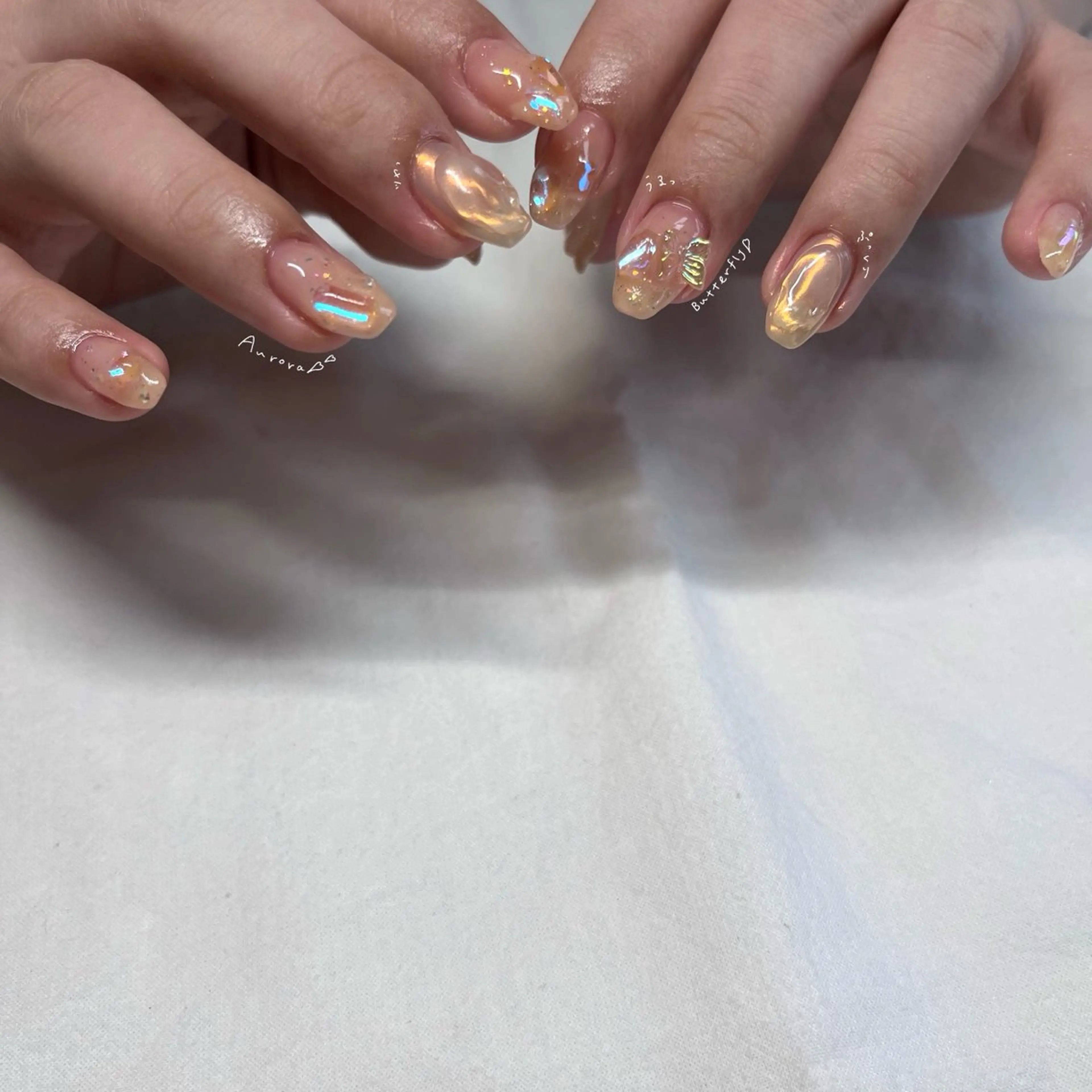 ネイル オーロラネイル 氷ネイル・うるうるネイル ピンク ぷっくりネイル ハンドネイル &. momoのネイルデザイン