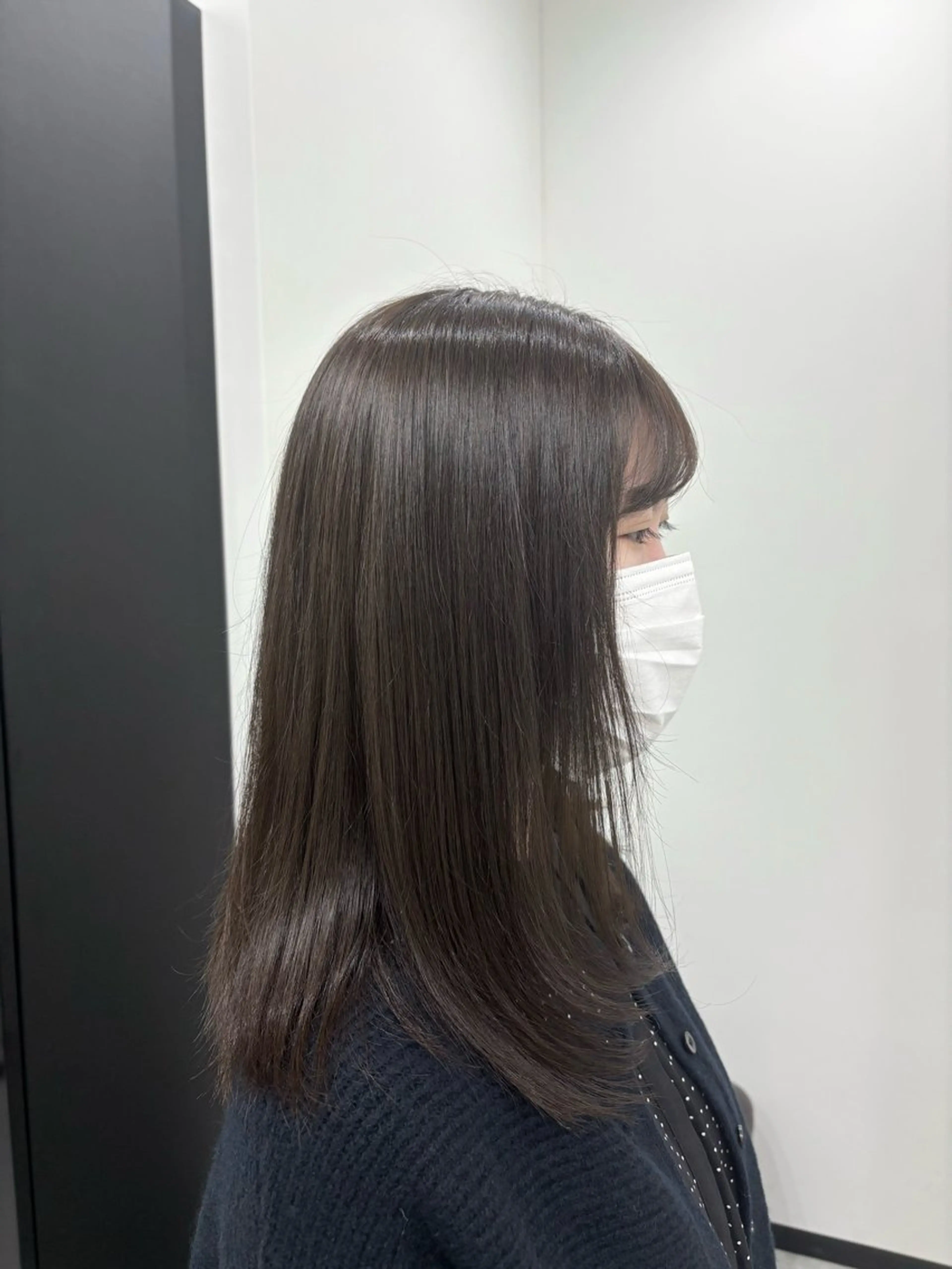 セミロング ヘアカラー 太田 百合花のヘアスタイル