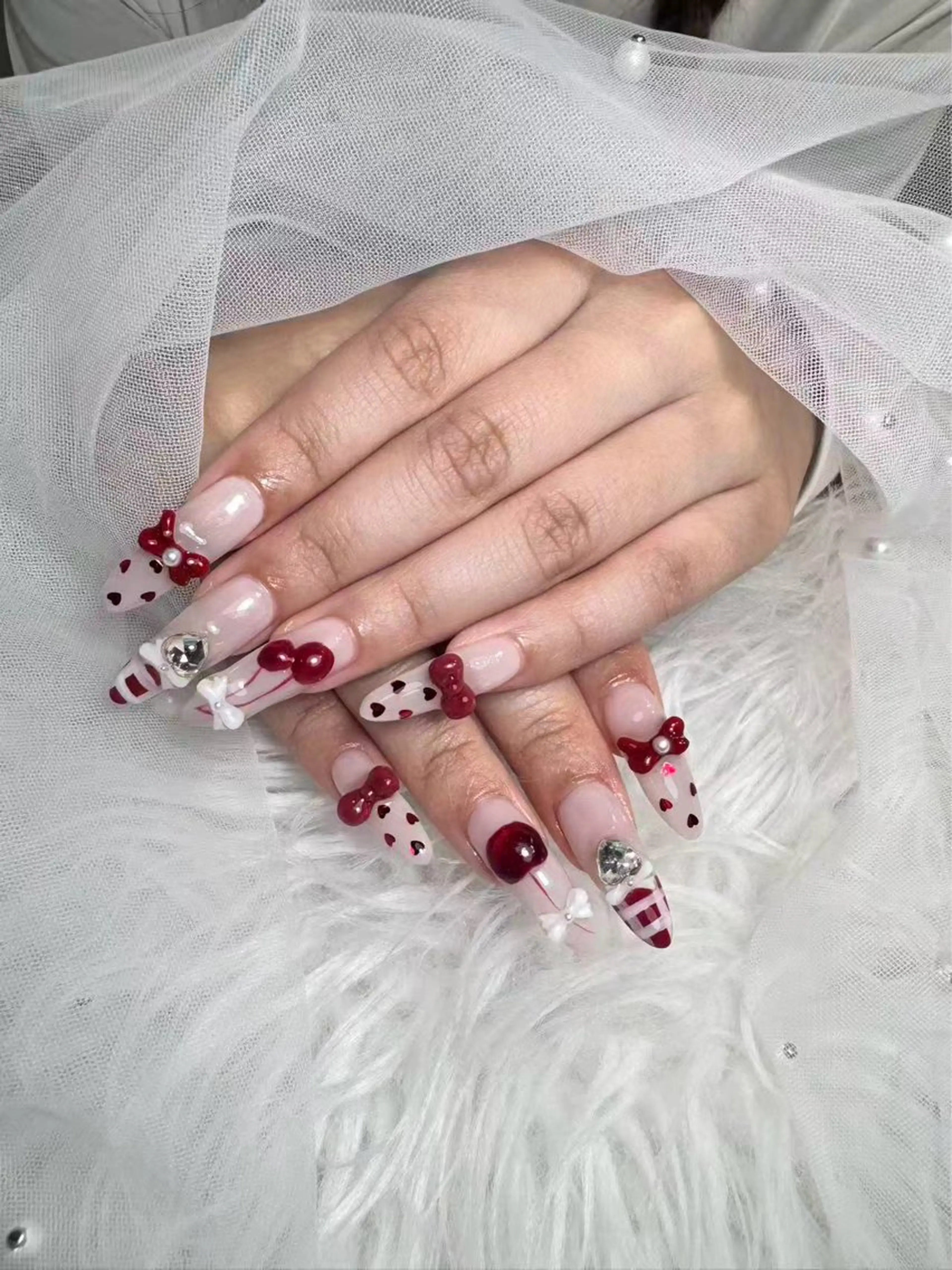 ネイル ハンドネイル 🌈 Laule'aのネイルデザイン