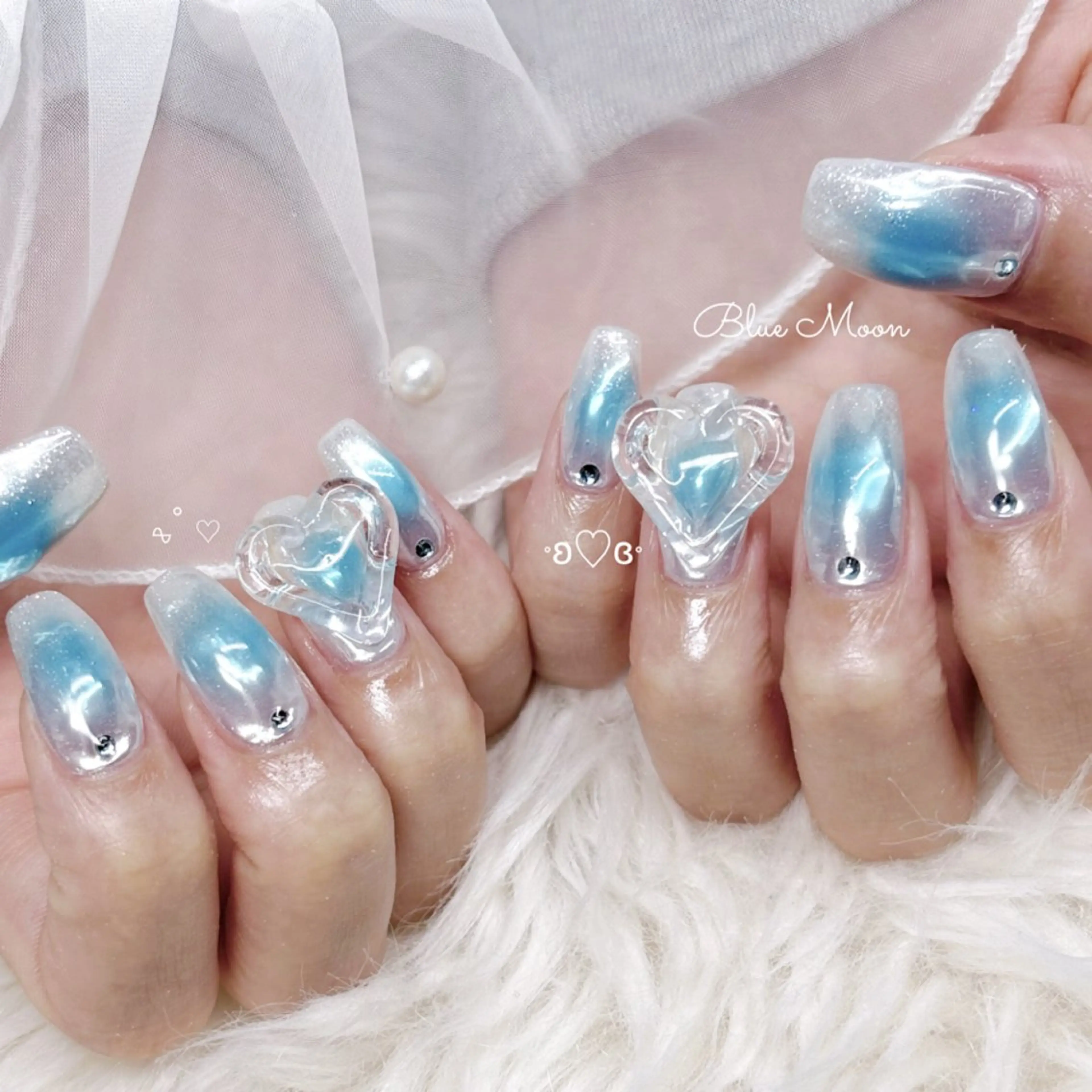 ネイル チークネイル グラデーション ハート ハンドネイル フットネイル ハンドケア nail salon Blue Moonのネイルデザイン