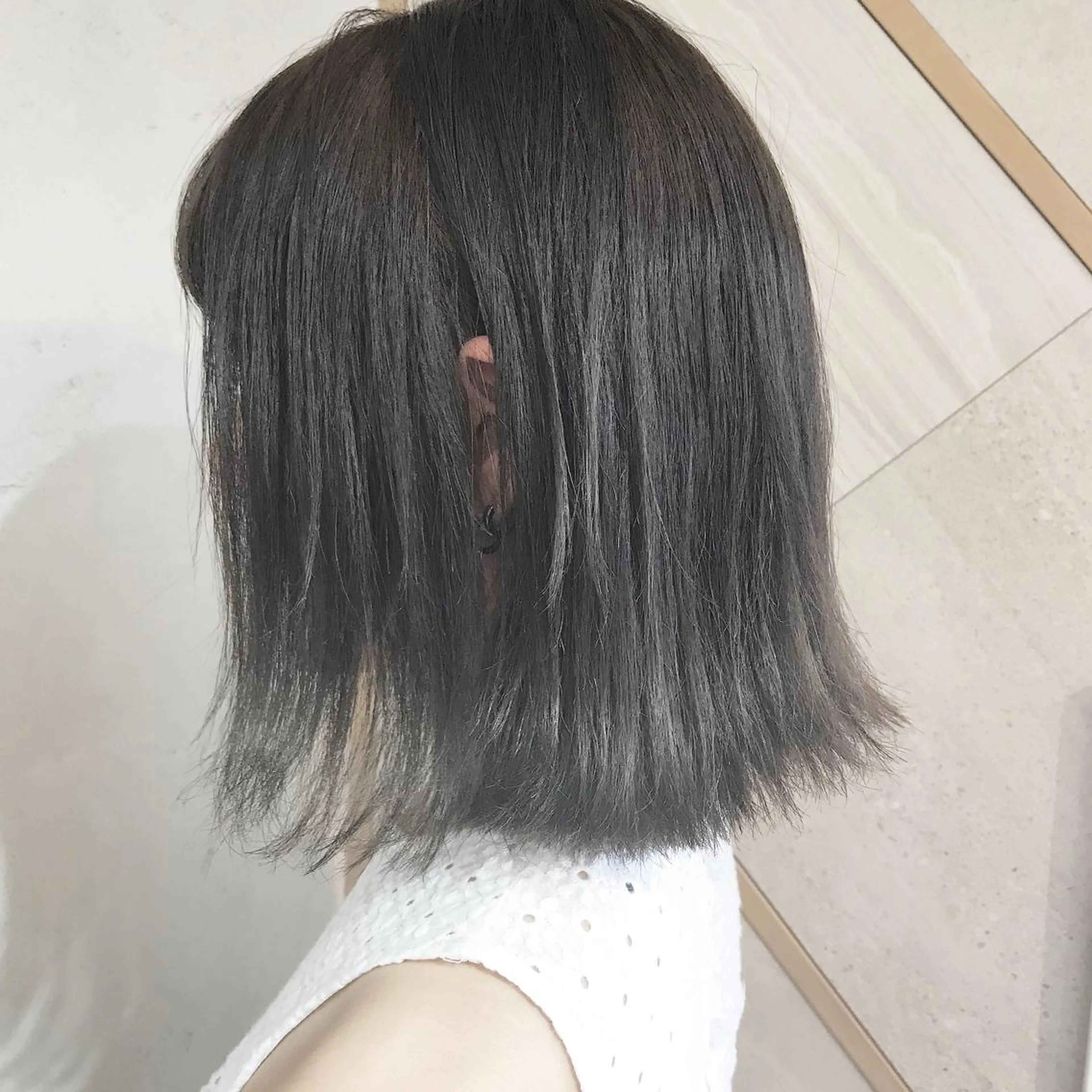 ミディアム カラー グレージュ ボブ 外ハネヘア 髪質改善満足度NO1 山下のヘアスタイル