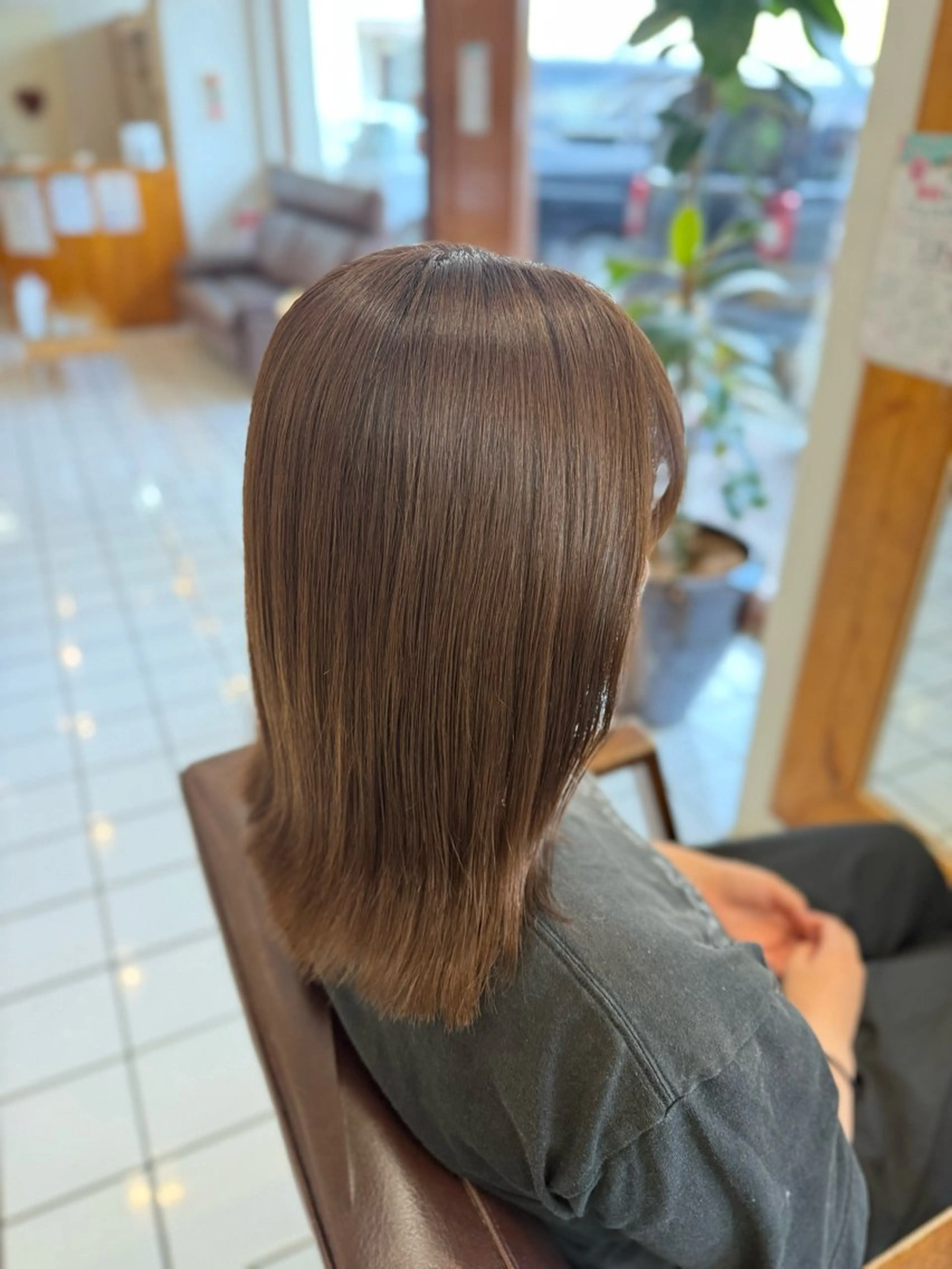 カラー ベージュカラー ブリーチ ブリーチなしカラー 池田 菜々美のヘアスタイル