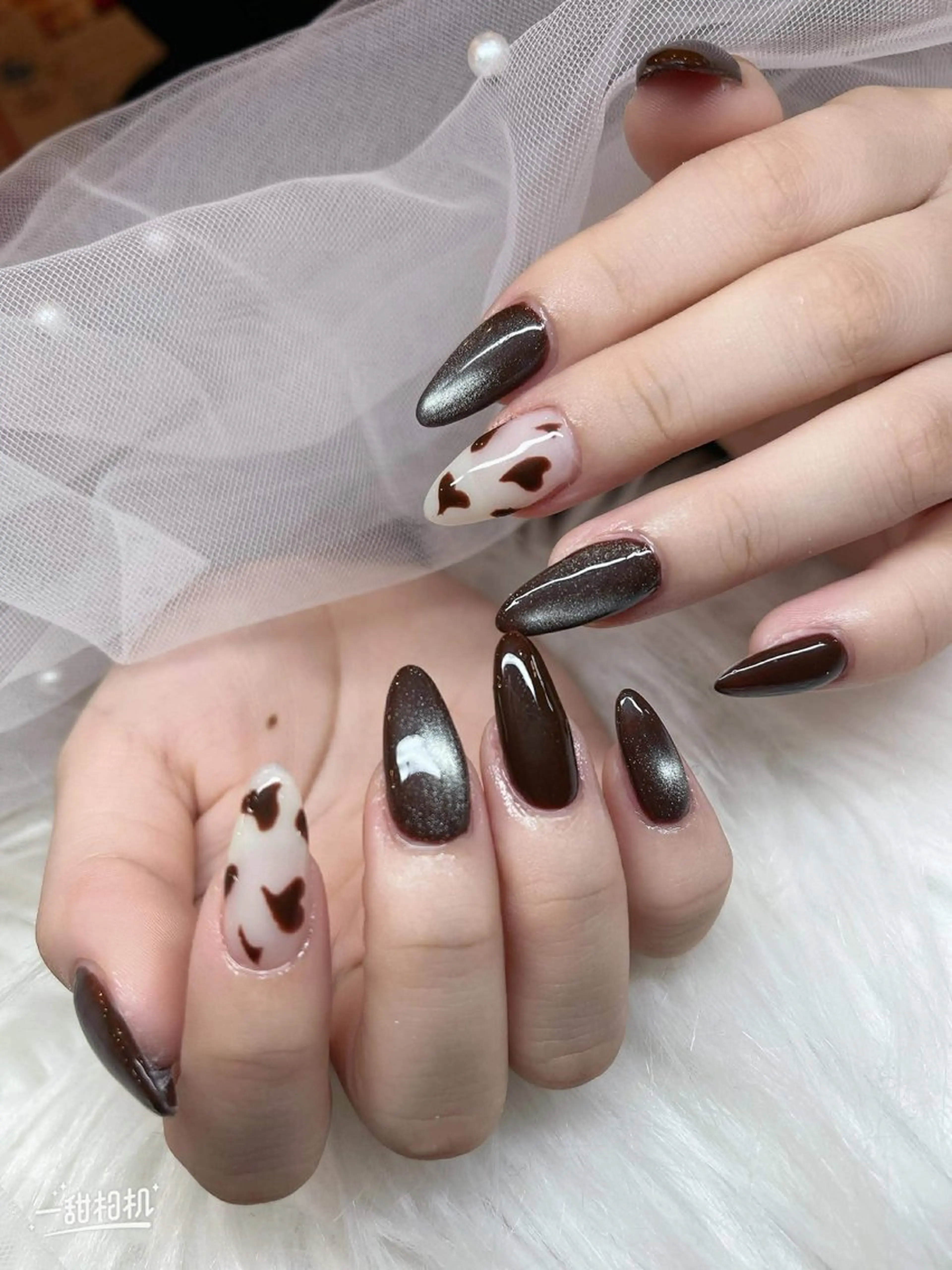 ネイル ボルドー ブラウン チークネイル ドット フットネイル ハンドネイル CHERRYネイルサロン所属・チェリネイルサロン 霞ヶ関のネイルデザイン