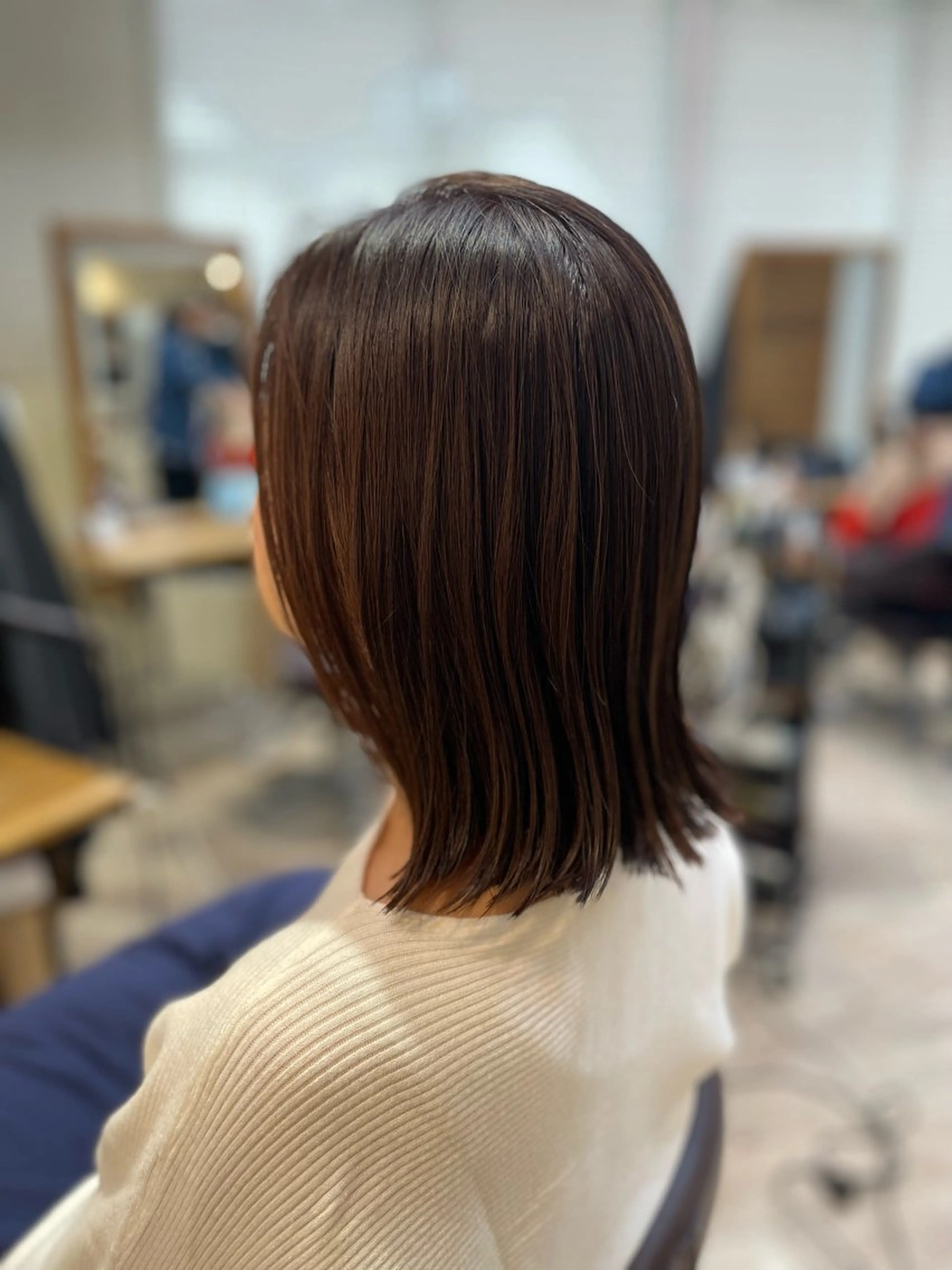 ミディアム カット ヘアカラー 茅野 あゆ美のヘアスタイル