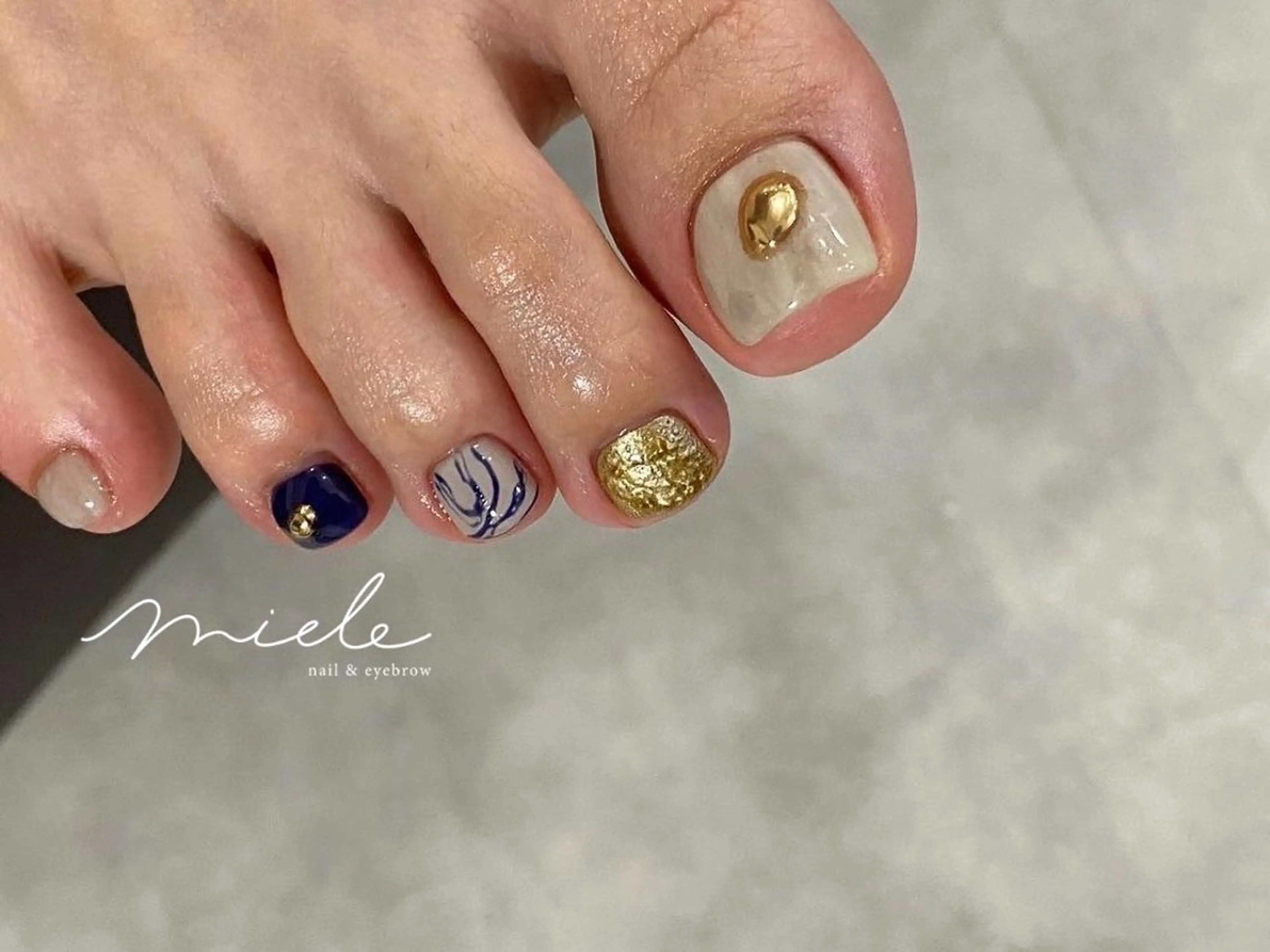 ネイル フットネイル miele【ミエレ】 海外シンプルデザインのネイルデザイン