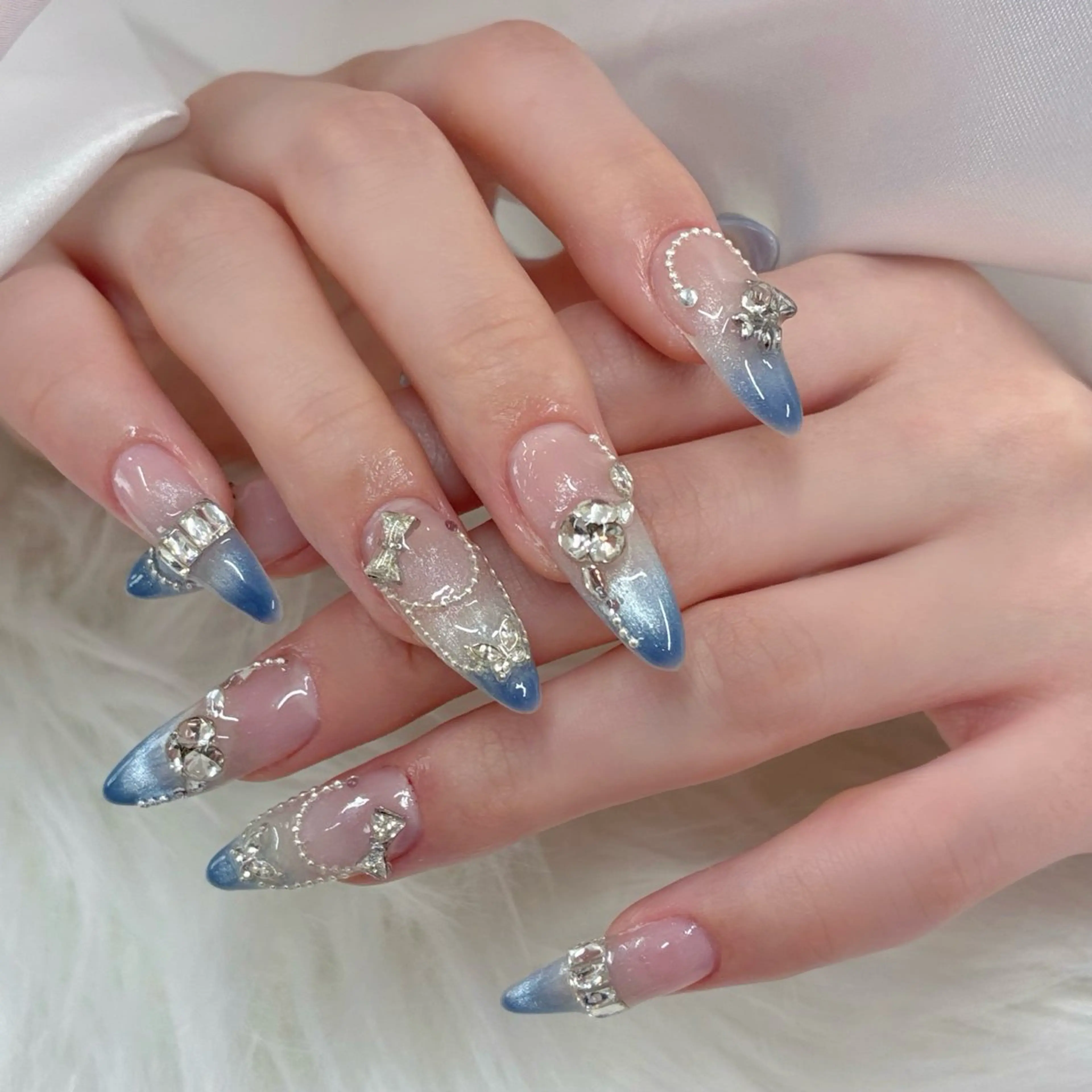 ネイル ハンドネイル ハンドケア DuLi Blinkのネイルデザイン