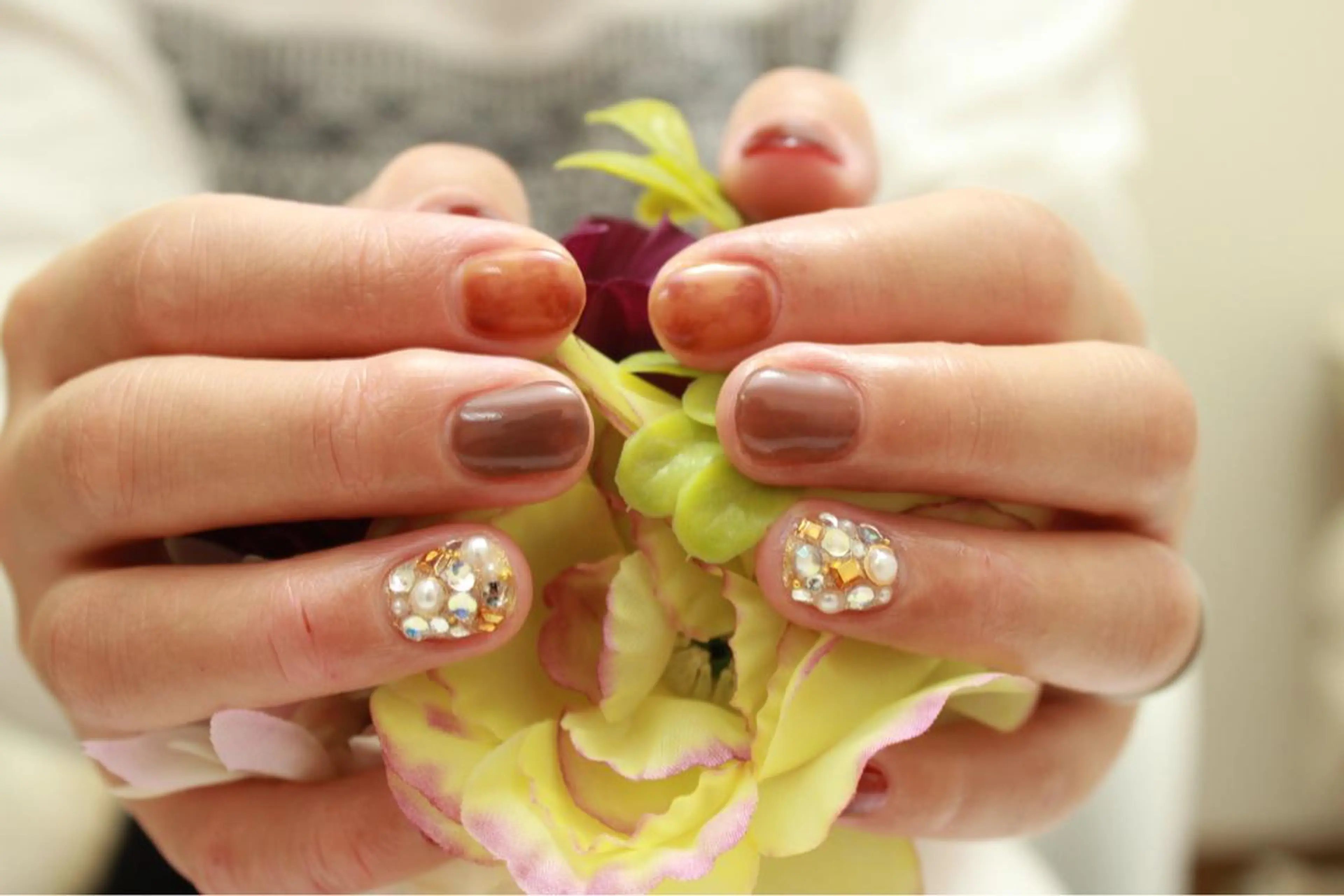 ネイル べっ甲ネイル Ｋ minamiのネイルデザイン