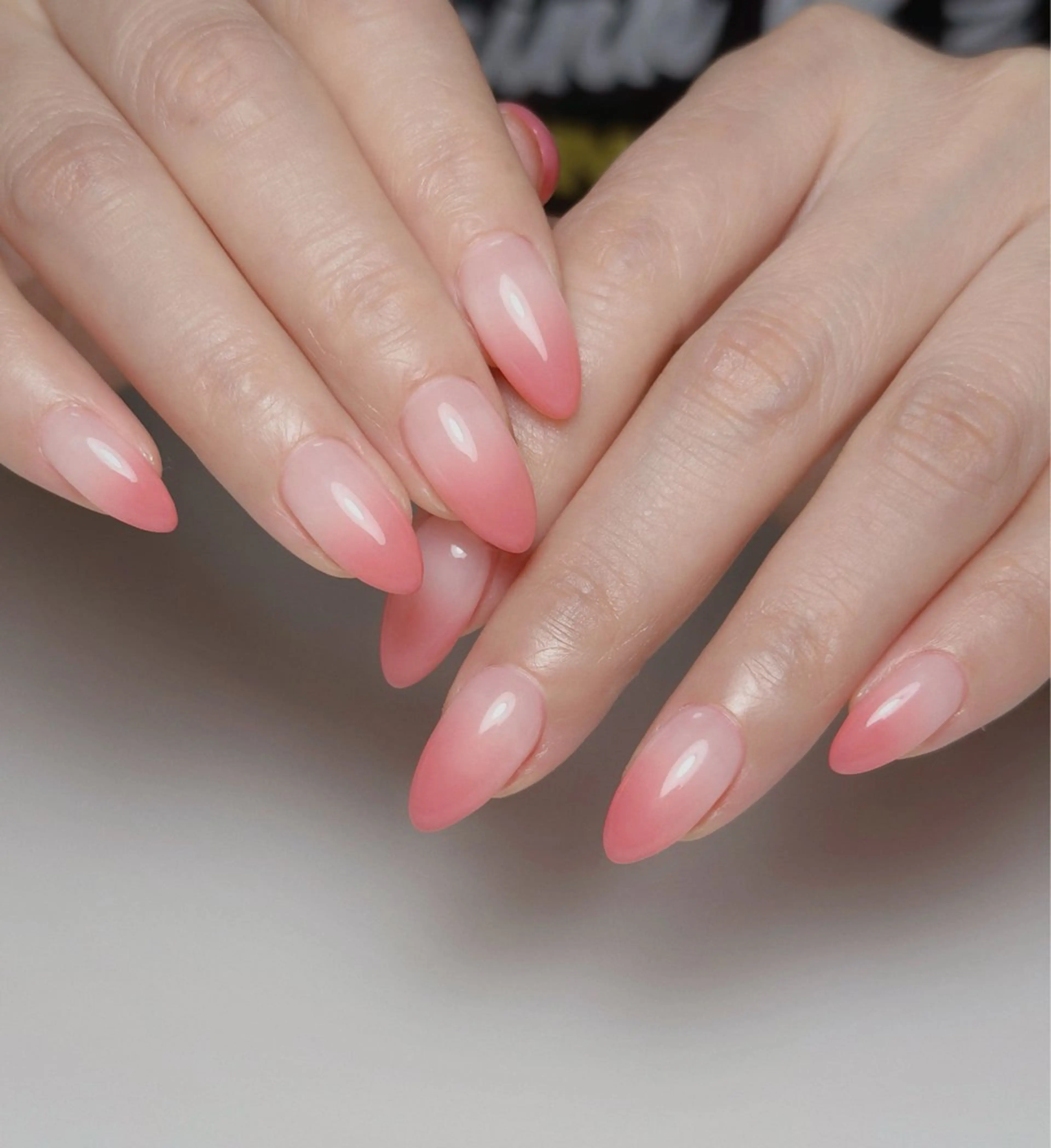 ネイル オーロラネイル 長さ出し フットネイル 韓国ネイル ラメ(グリッター) ハンドネイル 👍thumbs up nail👍のネイルデザイン