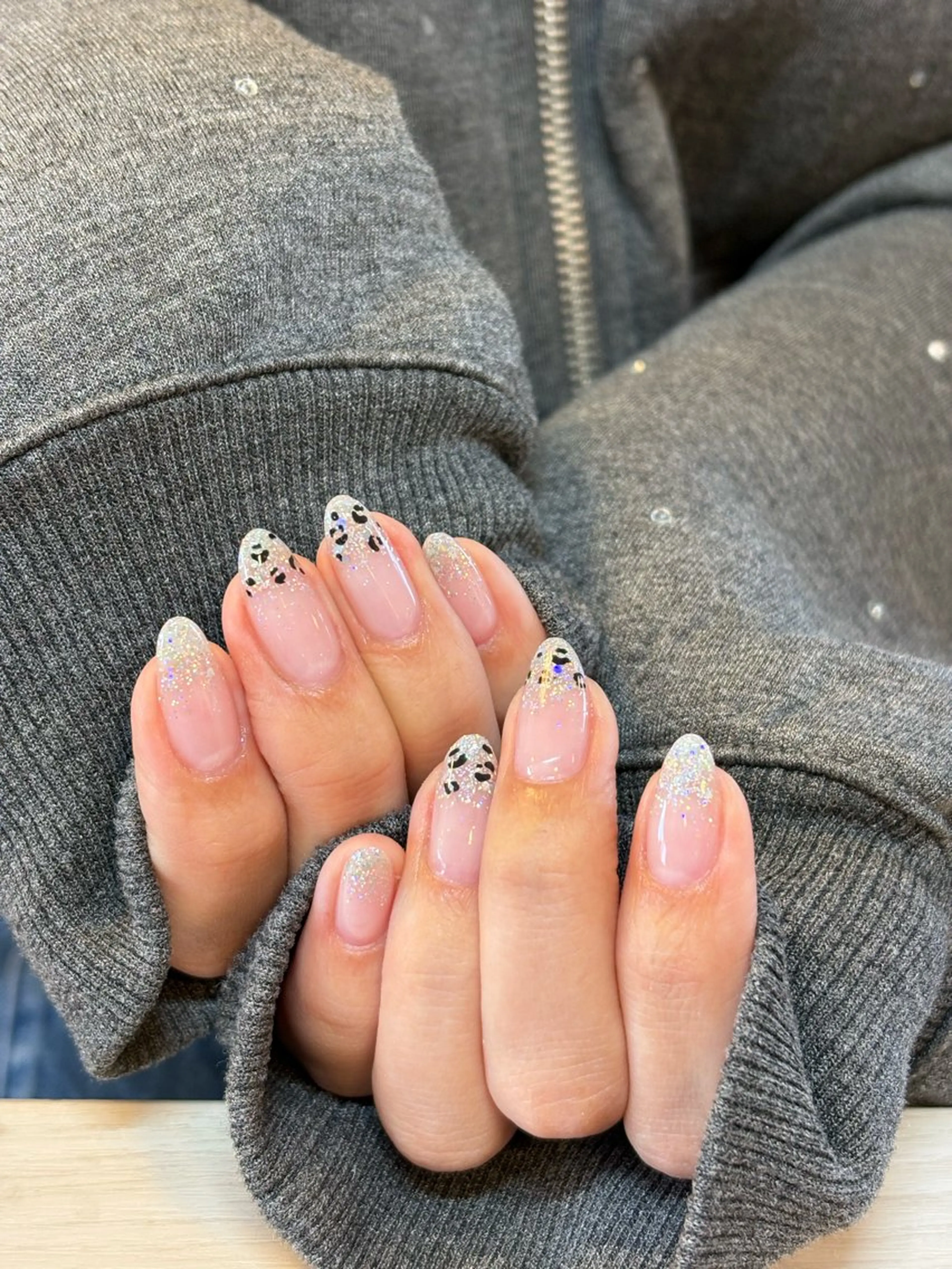 ネイル ジェルネイル グラデーション ラメ(グリッター) ラメグラデーション TRU Hinaのネイルデザイン