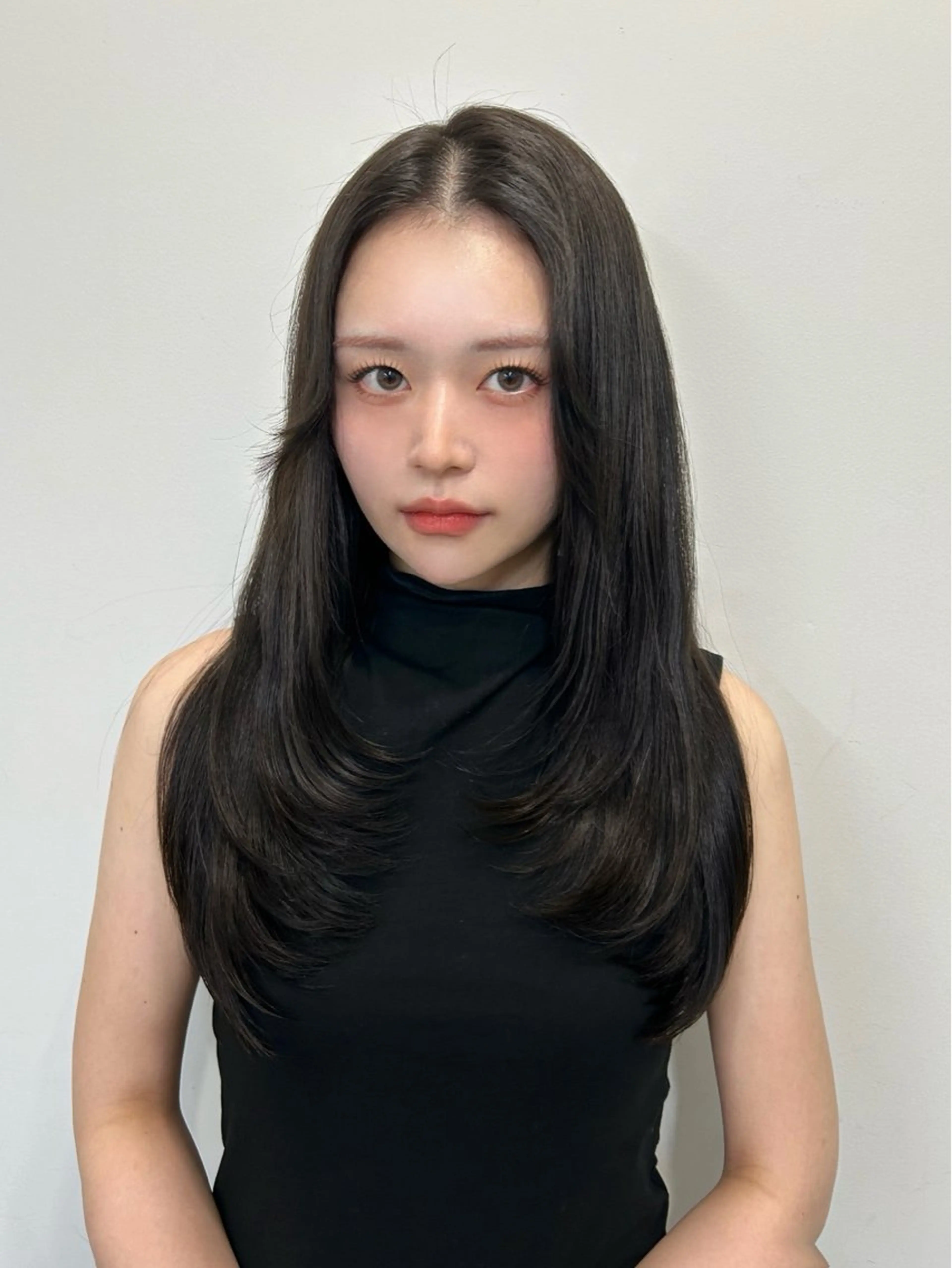 ロング カラー ボブ 顔まわりレイヤー 韓国風ヘア レイヤーカット ロング 梅田l大人韓国ヘア レイヤー×艶カラーのヘアスタイル