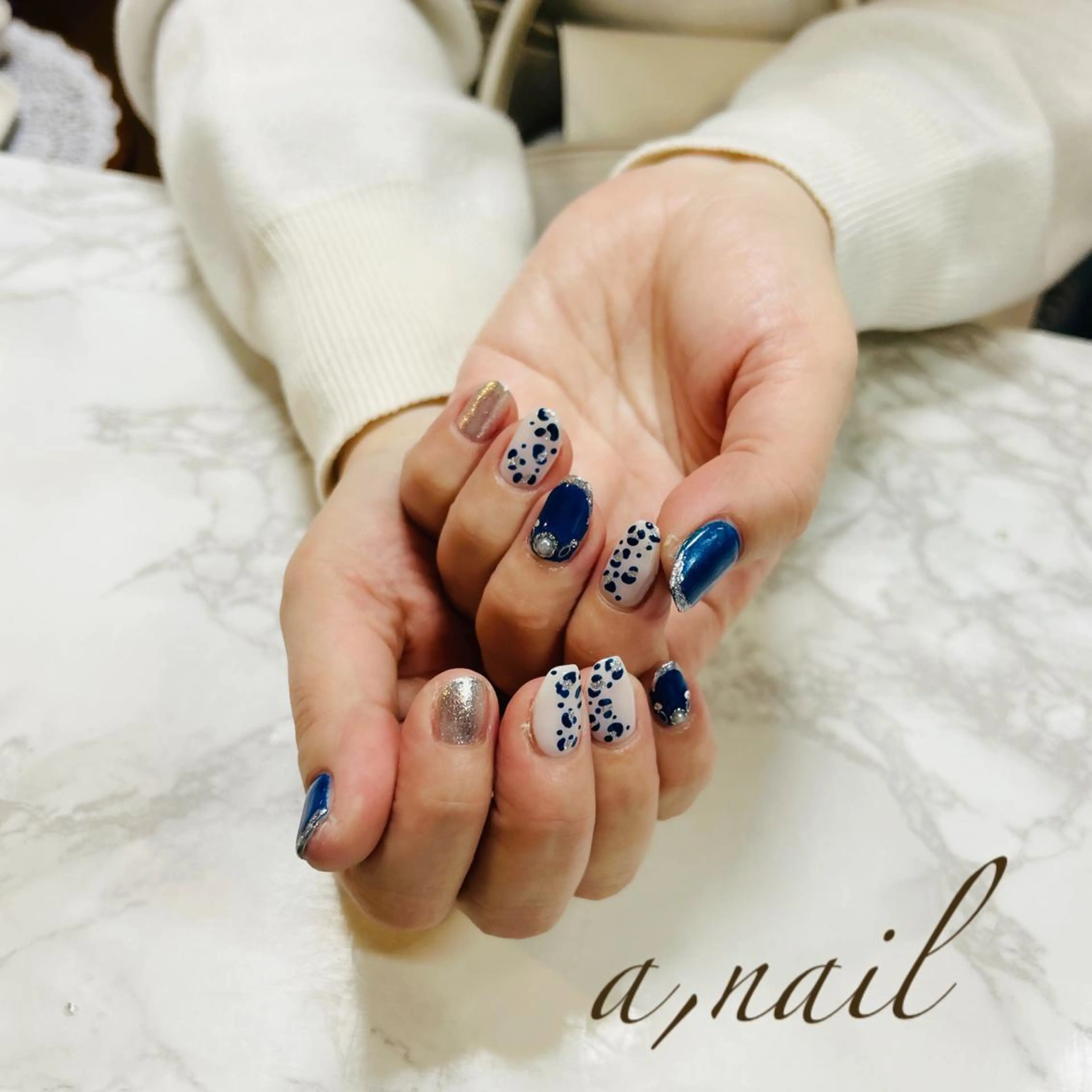 ネイル アニマル柄 フレンチネイル ジェルネイル グラデーション キラキラネイル ネイルサロン エーネイルのネイルデザイン