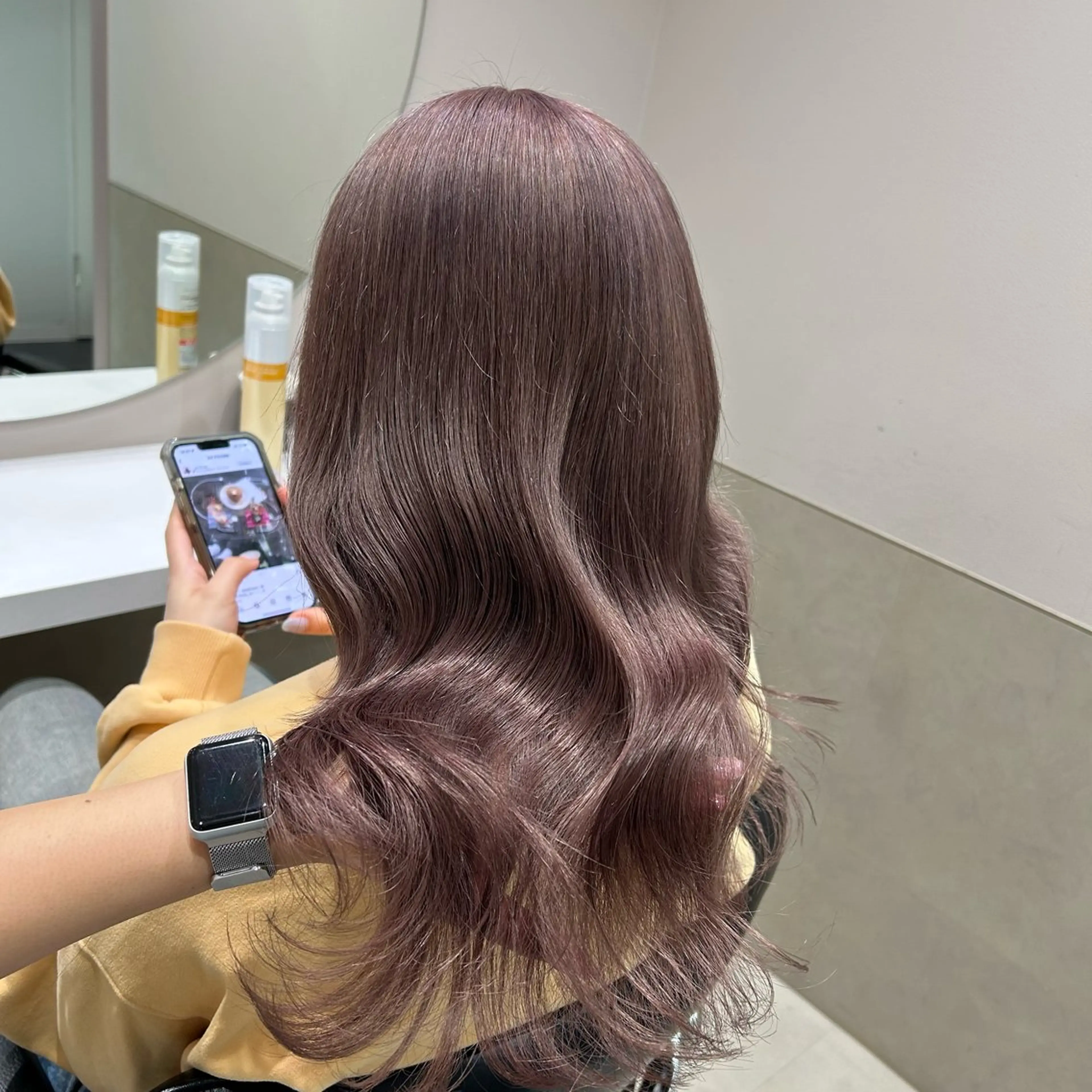 セミロング カラー ヘアアレンジ mai🍑暖色カラー /レイヤー💖のヘアスタイル