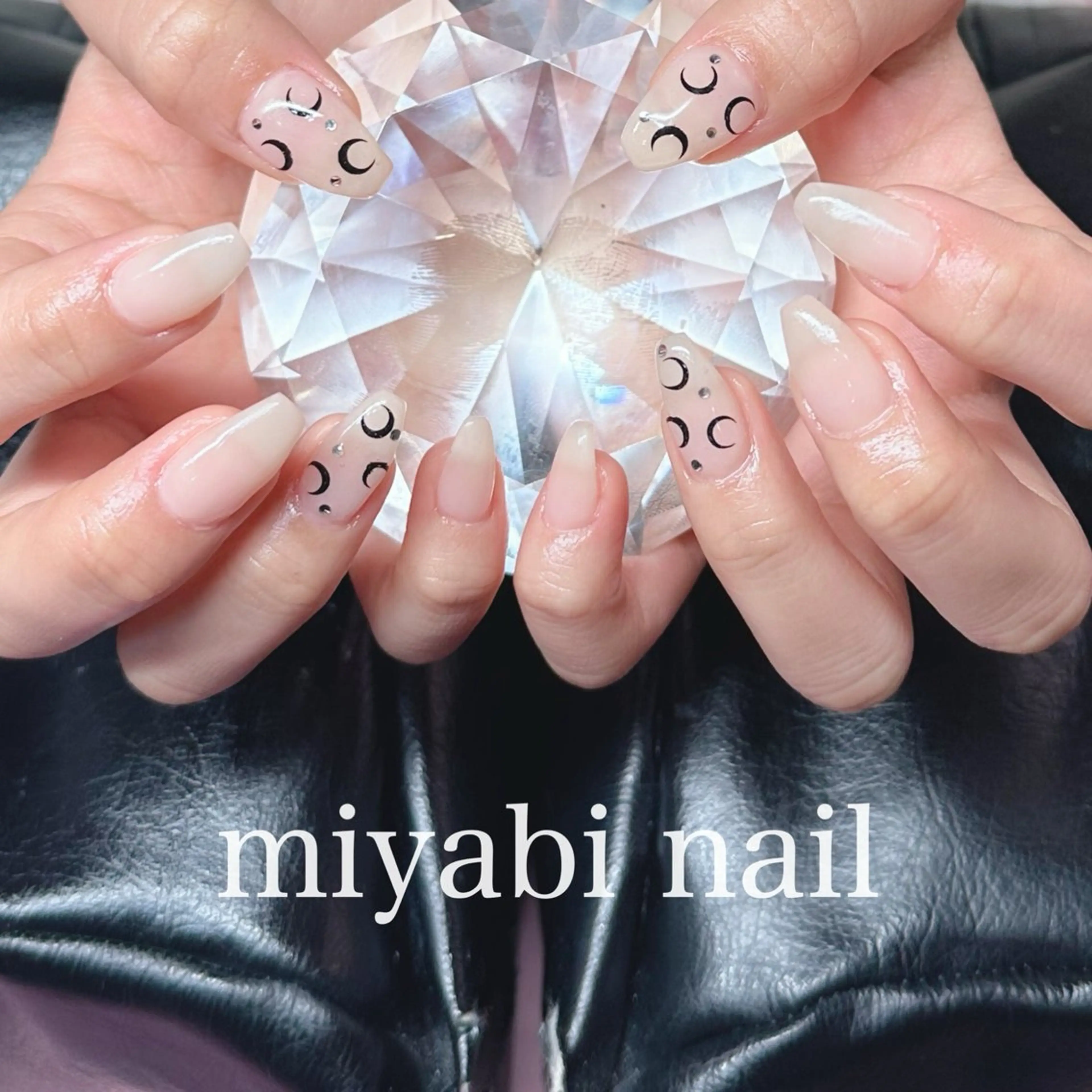 ネイル アートネイル ジェルネイル 持ち込み シンプルネイル ストーンネイル ハンドネイル miyabi nail 桂川駅近くのネイルデザイン