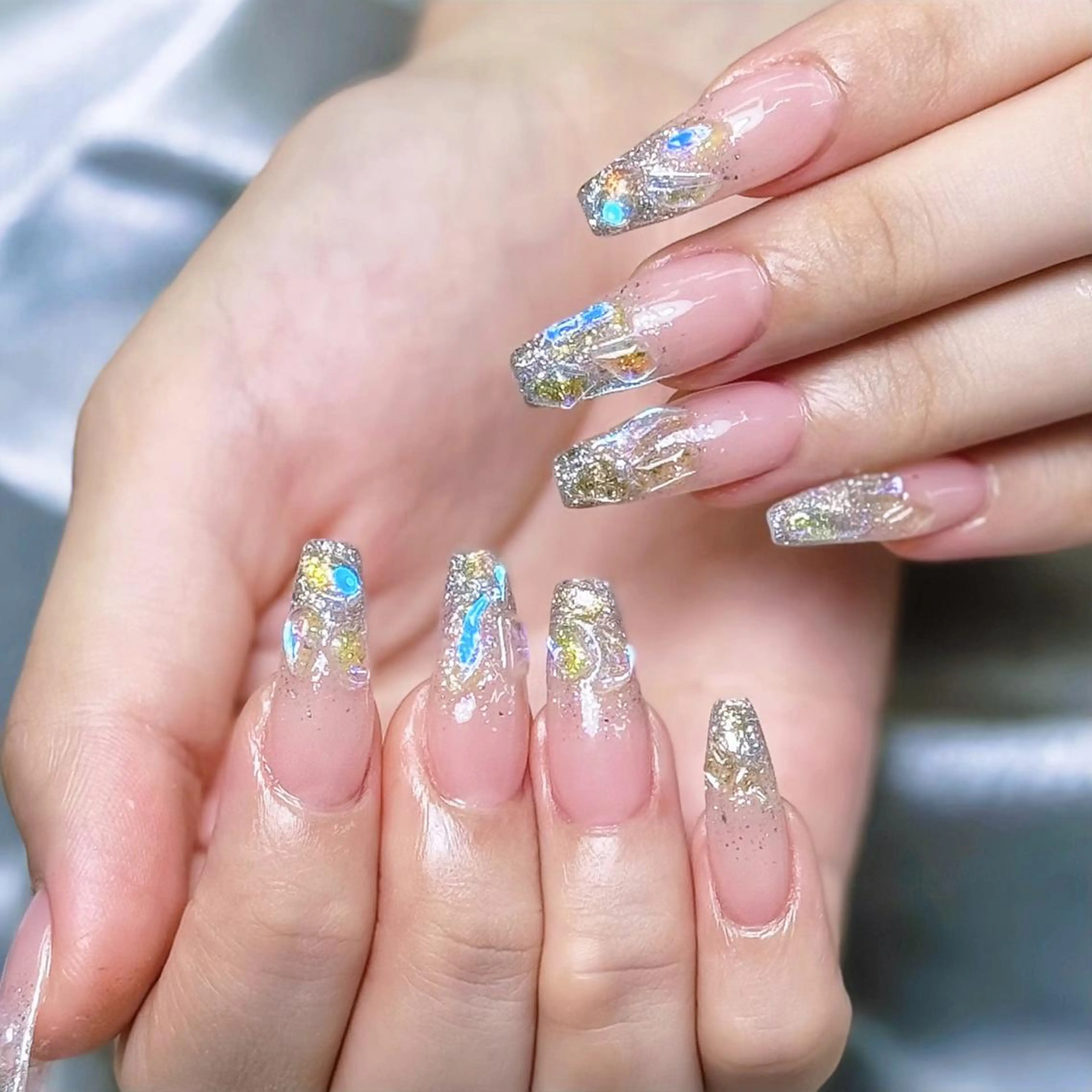 🐬季節お勧め🐬【チップ長さだし】氷🧊ワンホンネイル✨キラキラの写真