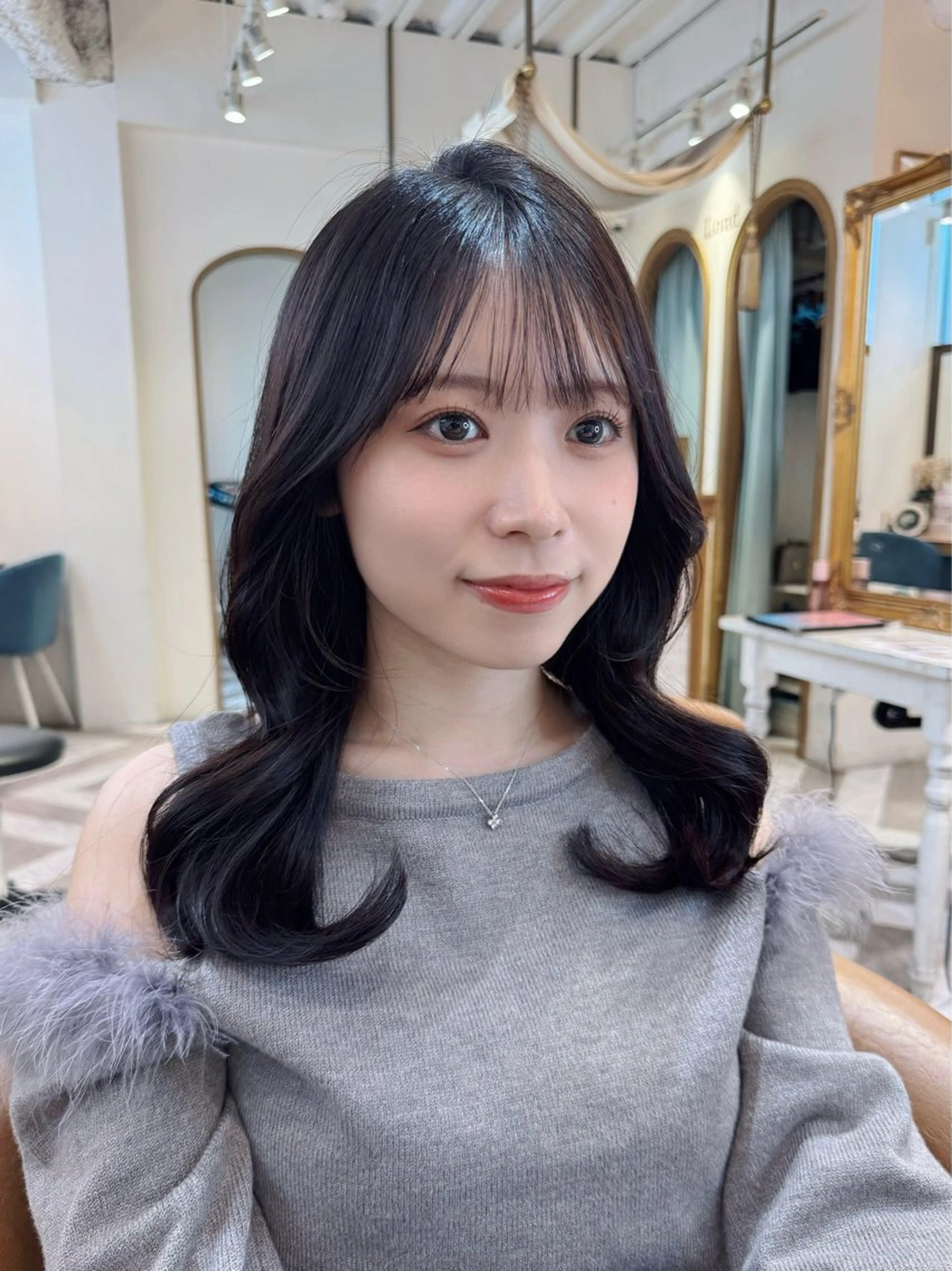 ミディアム カラー カット ヘアカラー トリートメント レイヤーカット /透明感カラー西田のヘアスタイル