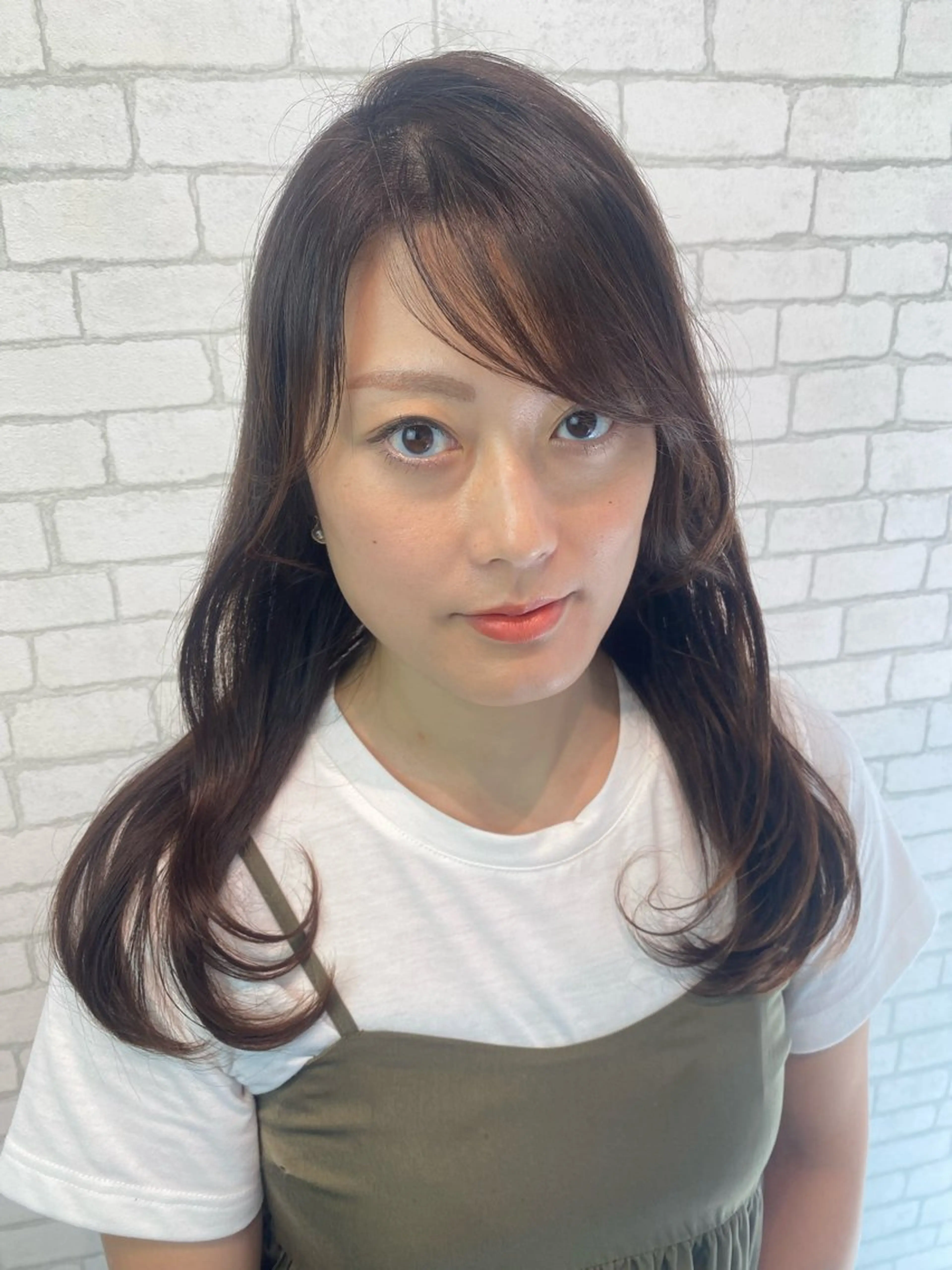 セミロング カット ヘアカラー 中谷 明日香のヘアスタイル