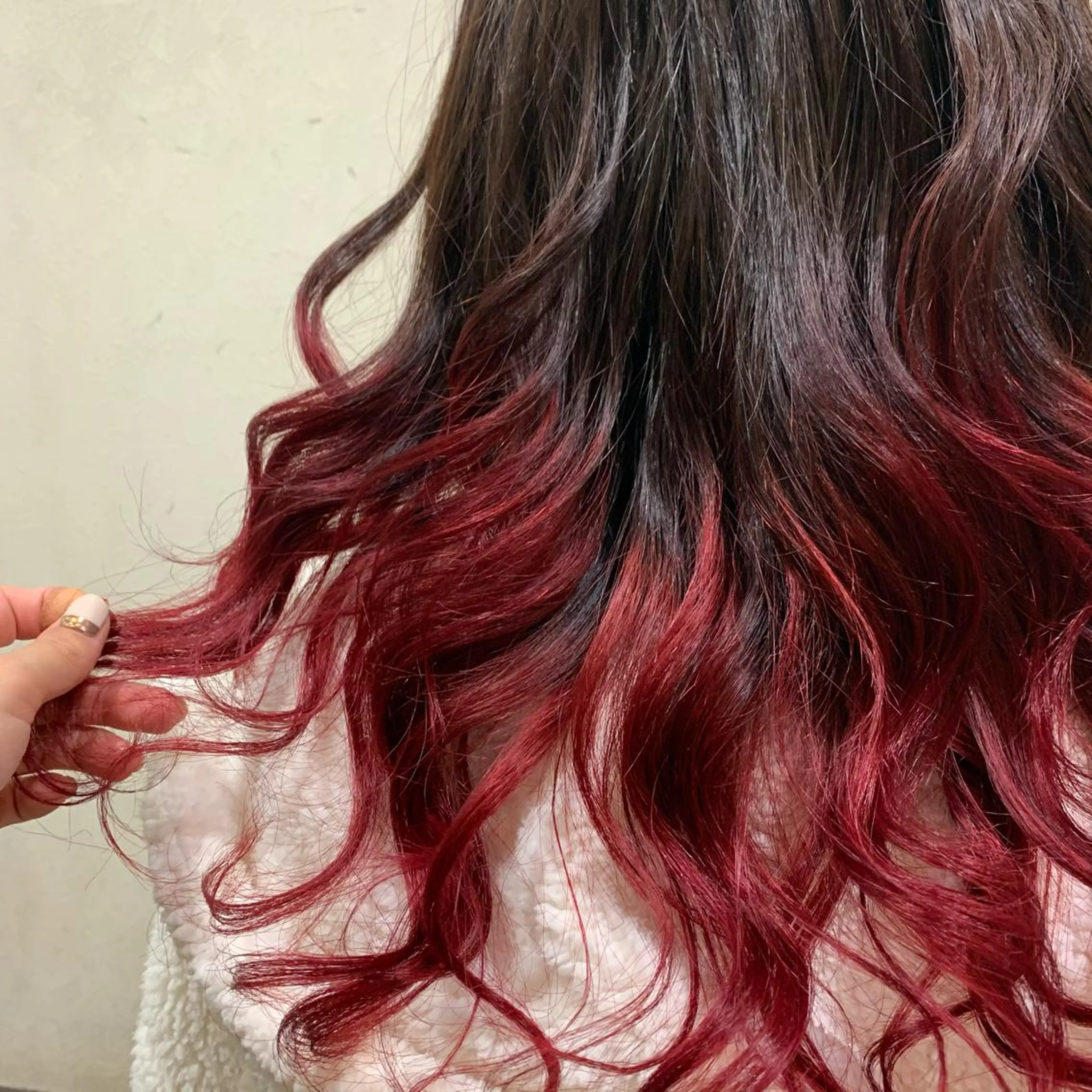 セミロング カラー 佐藤 瑚碧のヘアスタイル