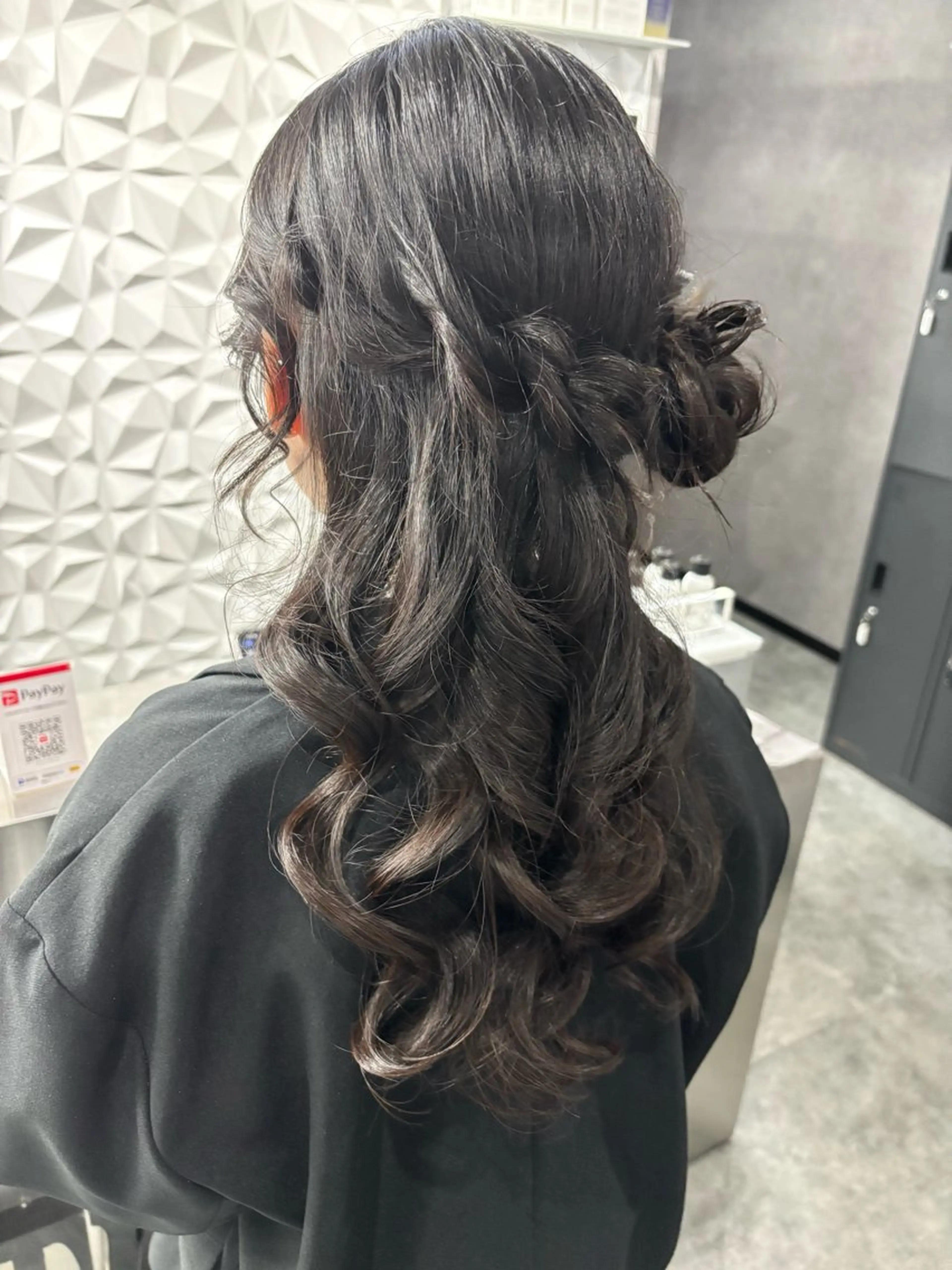 ロング お団子ヘア ヘアセット 森岡 紗羽のヘアスタイル