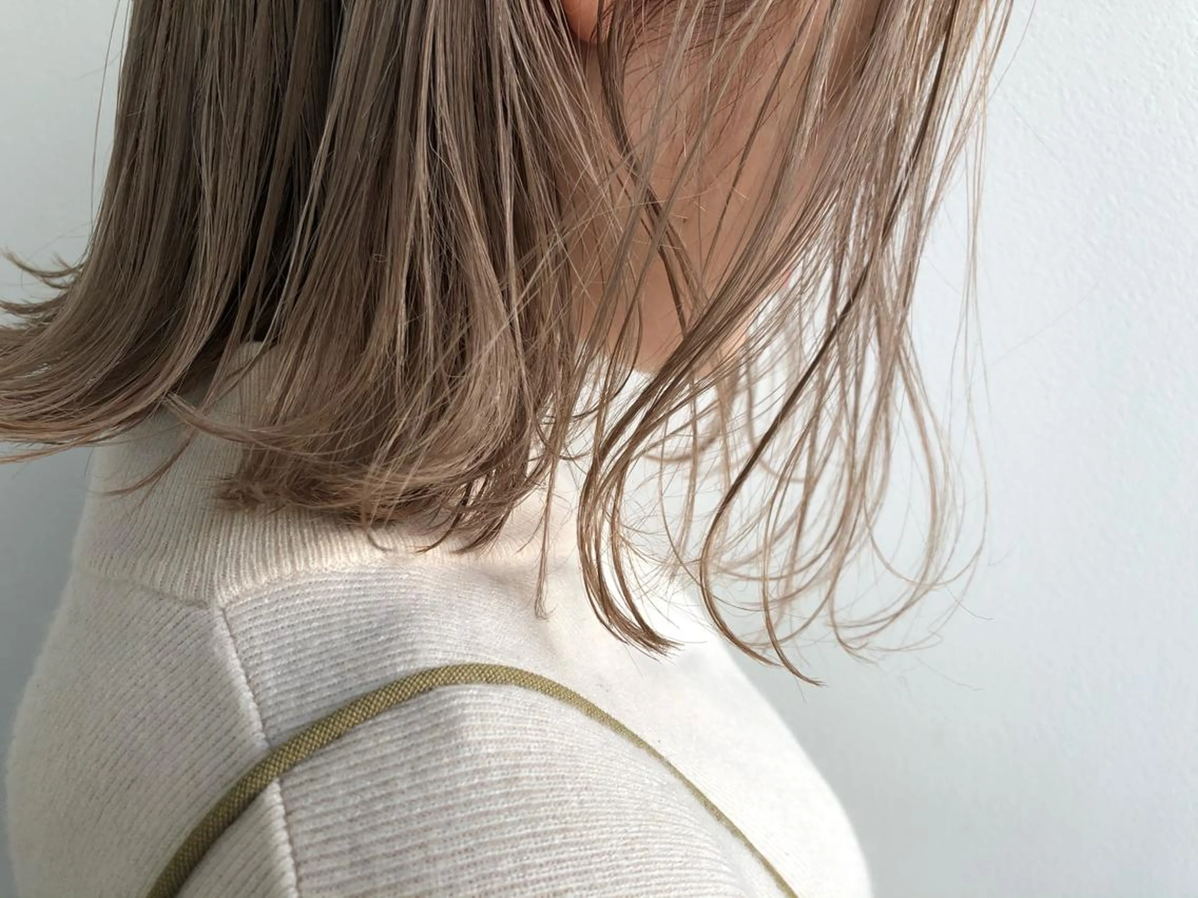 ミディアム カラー ヘアカラー 顔周りレイヤー/韓国 ブリーチminamiのヘアスタイル