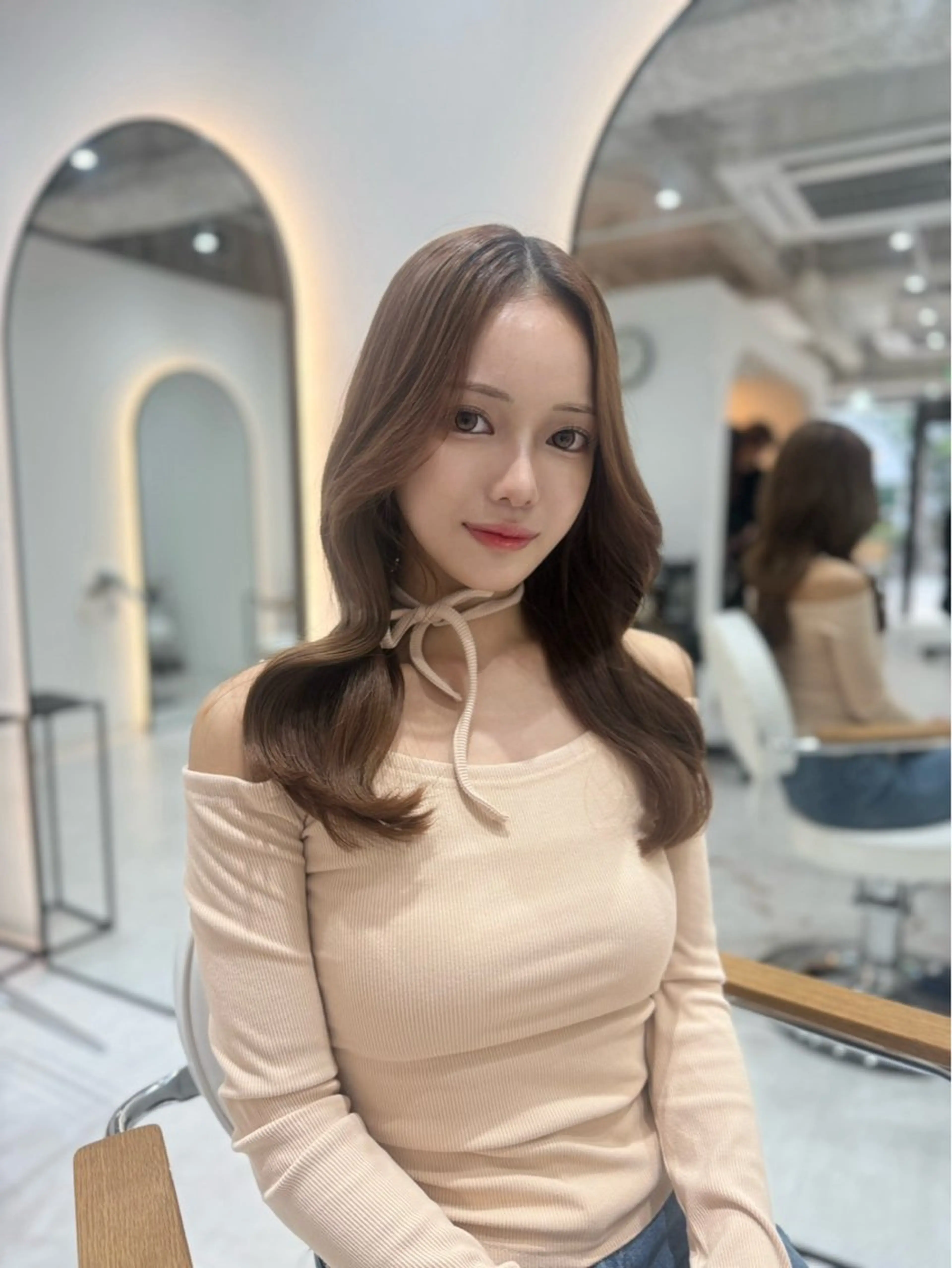 セミロング カラー アディクシーカラー ブリーチ ケアブリーチ デザインカラー ダブルカラー カット ヘアカラー トリートメント 韓国レイヤーカット/ 顔周りカットtamaのヘアスタイル